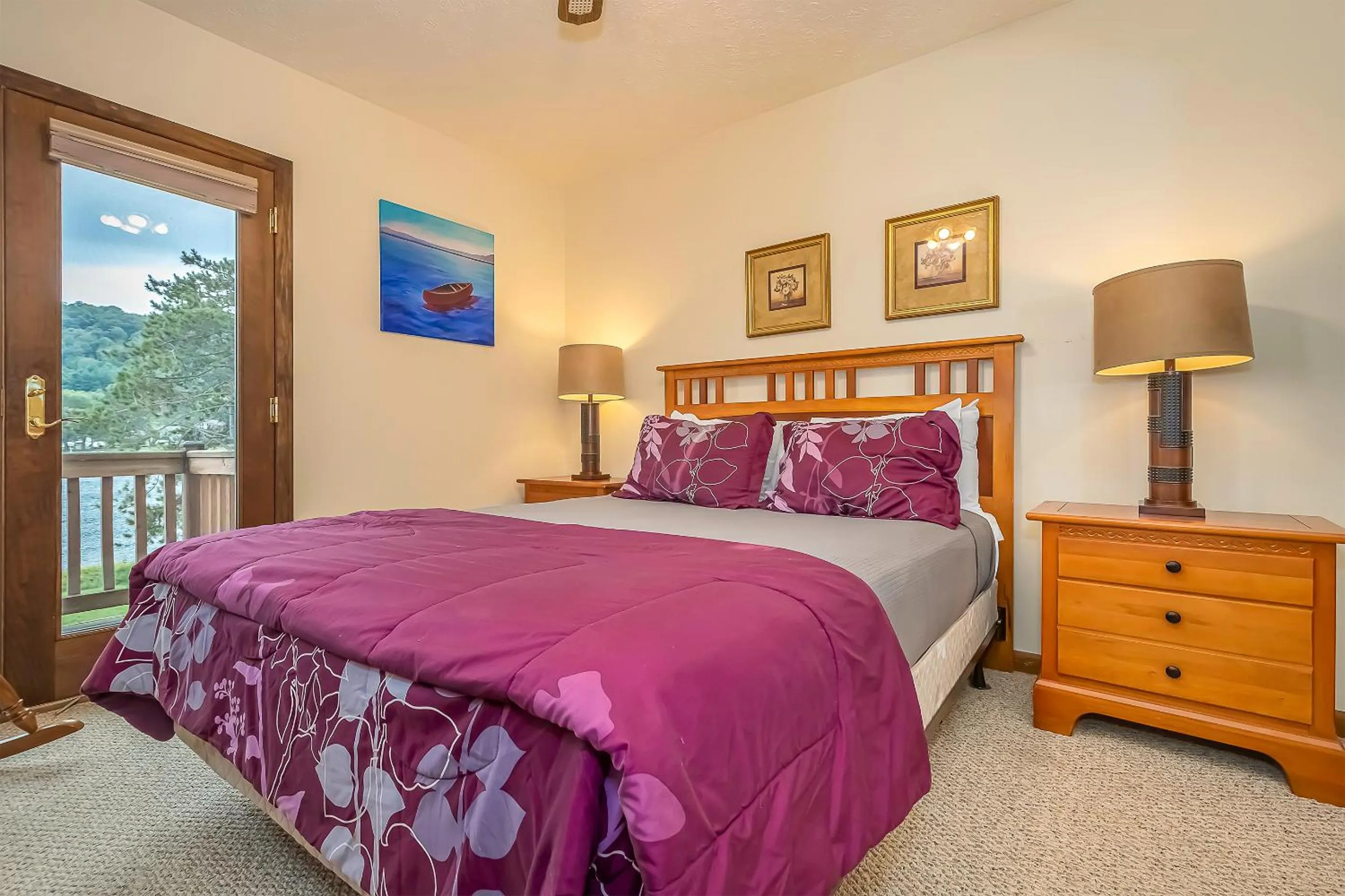 Property building, Bed in Ski Harbor 19