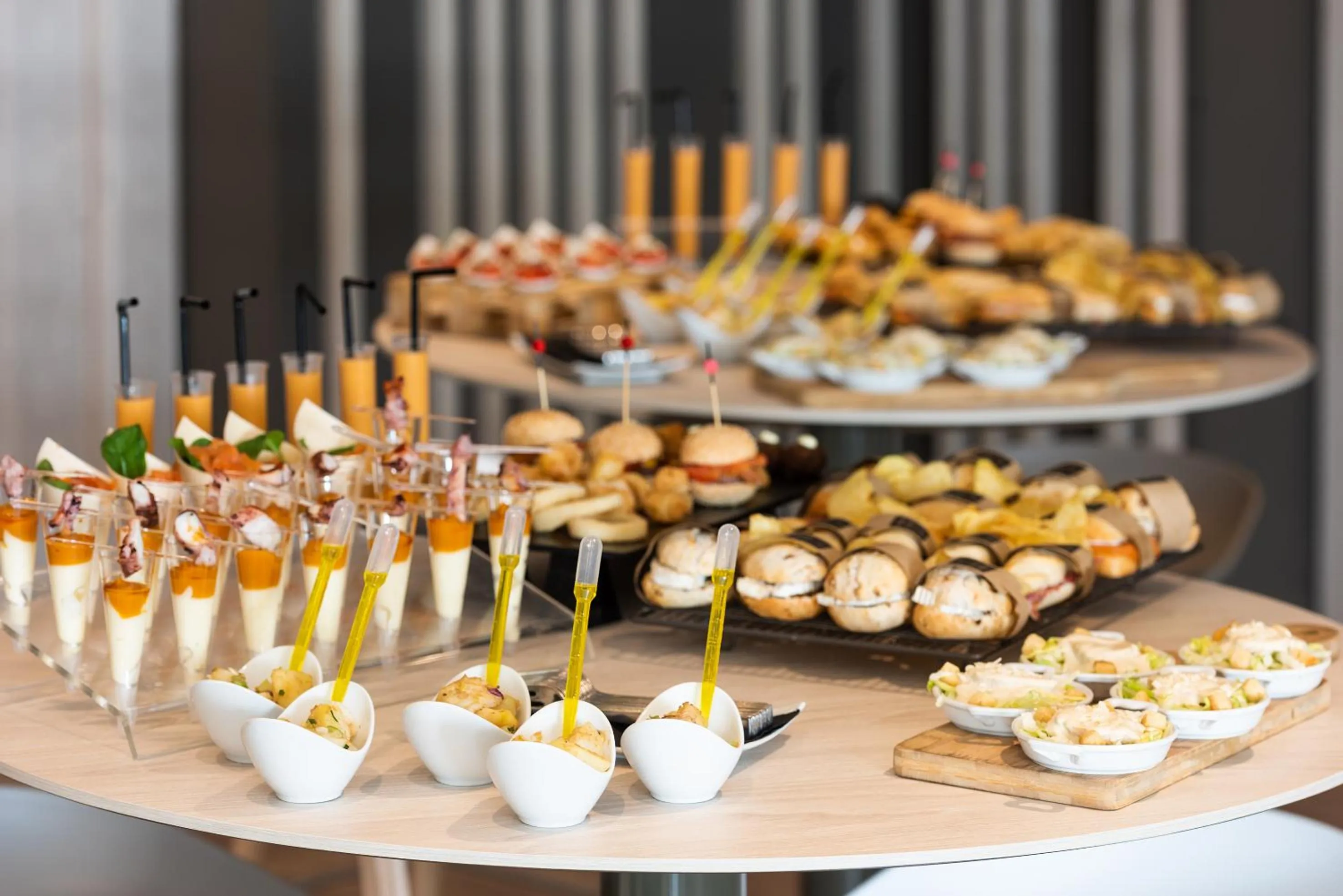 Restaurant/places to eat in Hotel Cádiz Paseo del Mar, Affiliated by Meliá