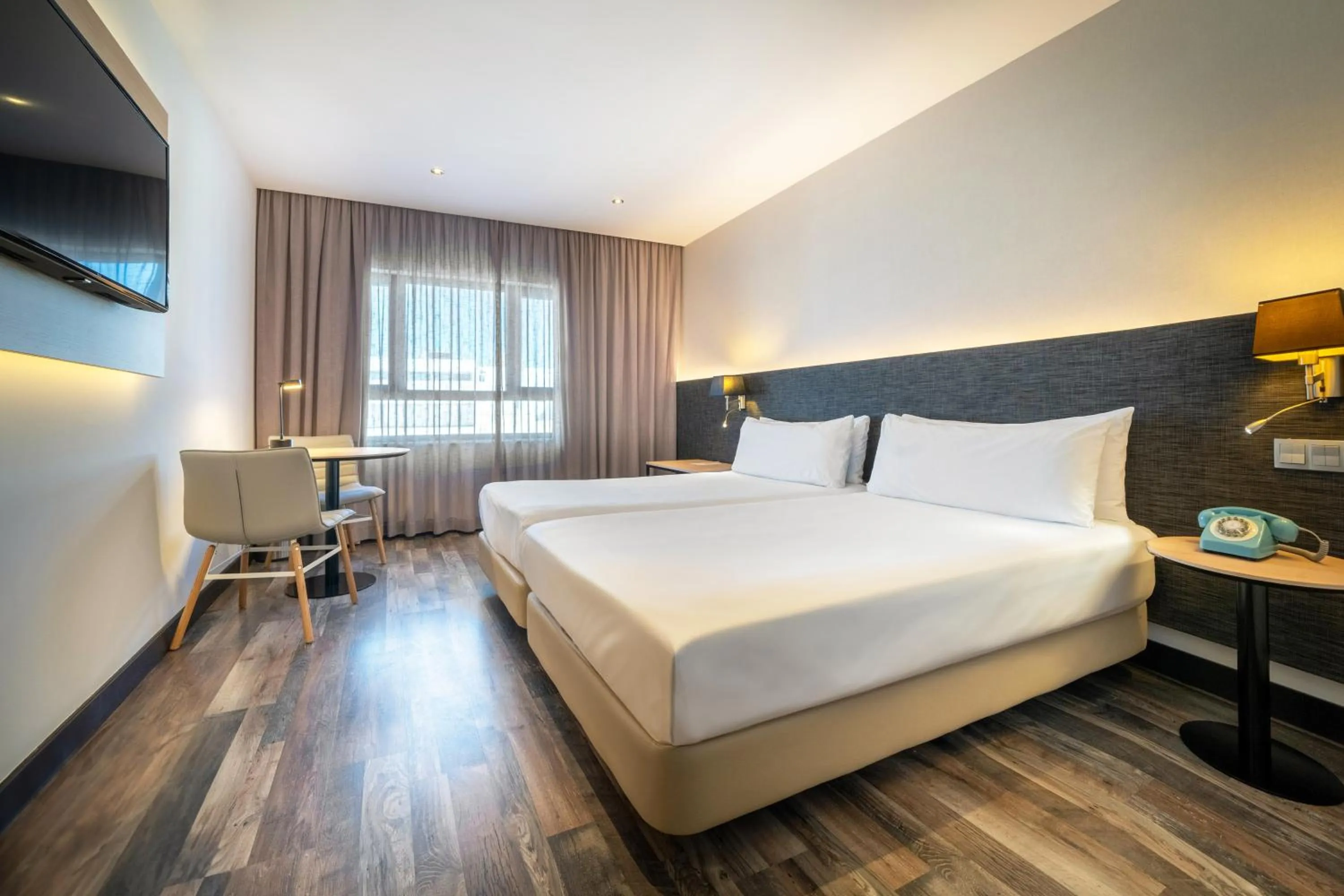 Bed in Hotel Cádiz Paseo del Mar, Affiliated by Meliá