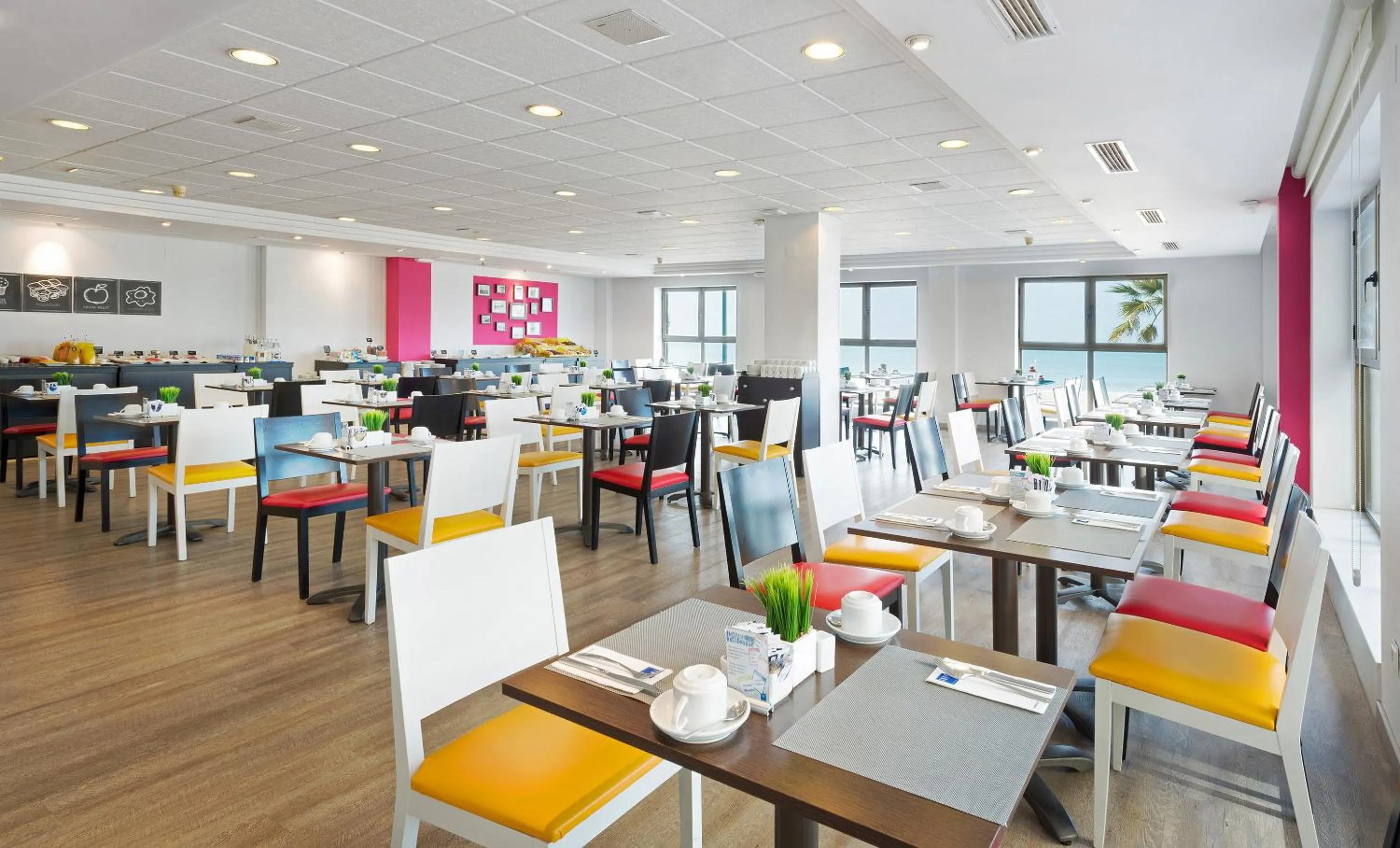 Restaurant/places to eat in Hotel Cádiz Paseo del Mar, Affiliated by Meliá