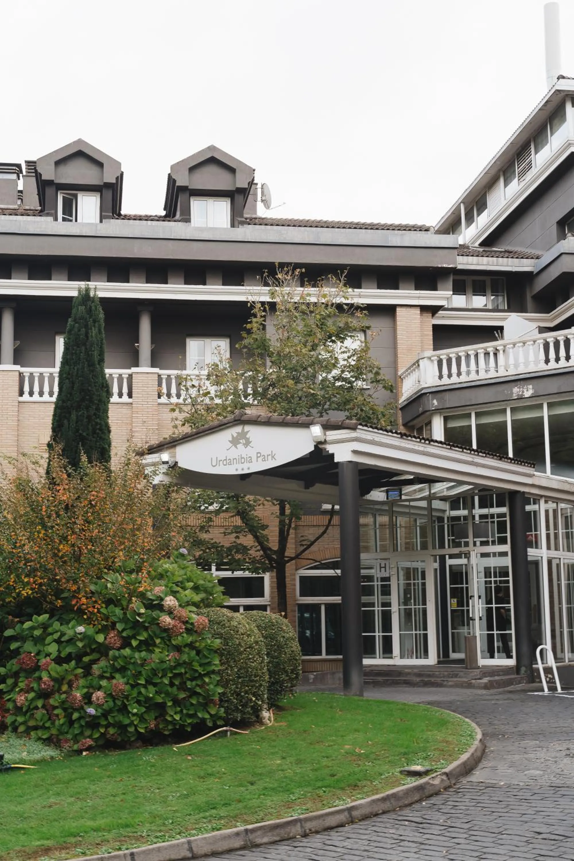 Property building in Hotel Urdanibia Park
