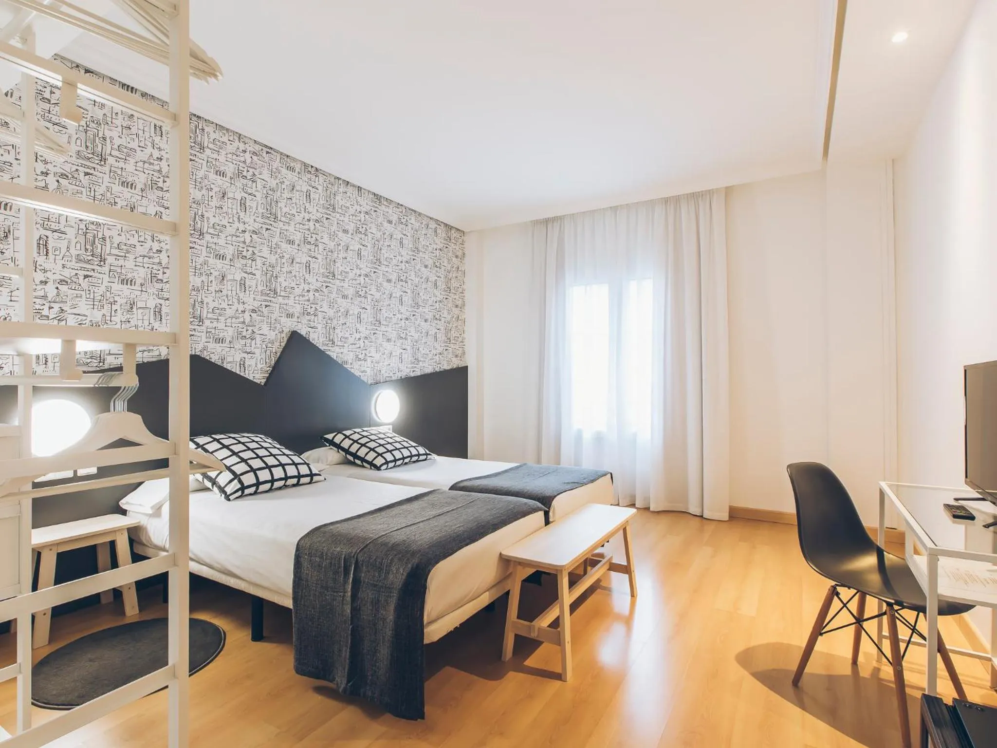 Bed in Hotel Urdanibia Park