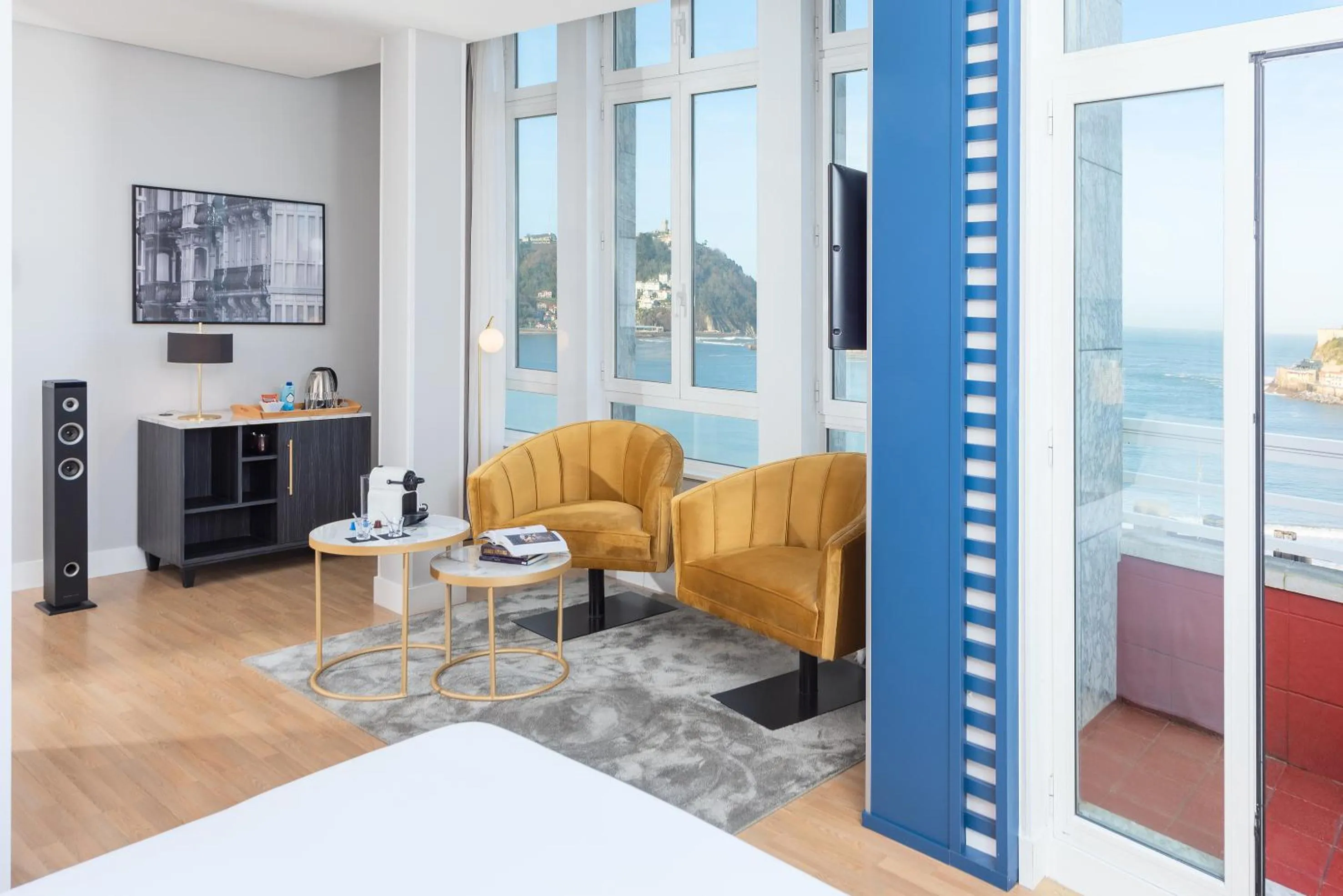 TV and multimedia in Hotel San Sebastián Orly, Affiliated by Meliá