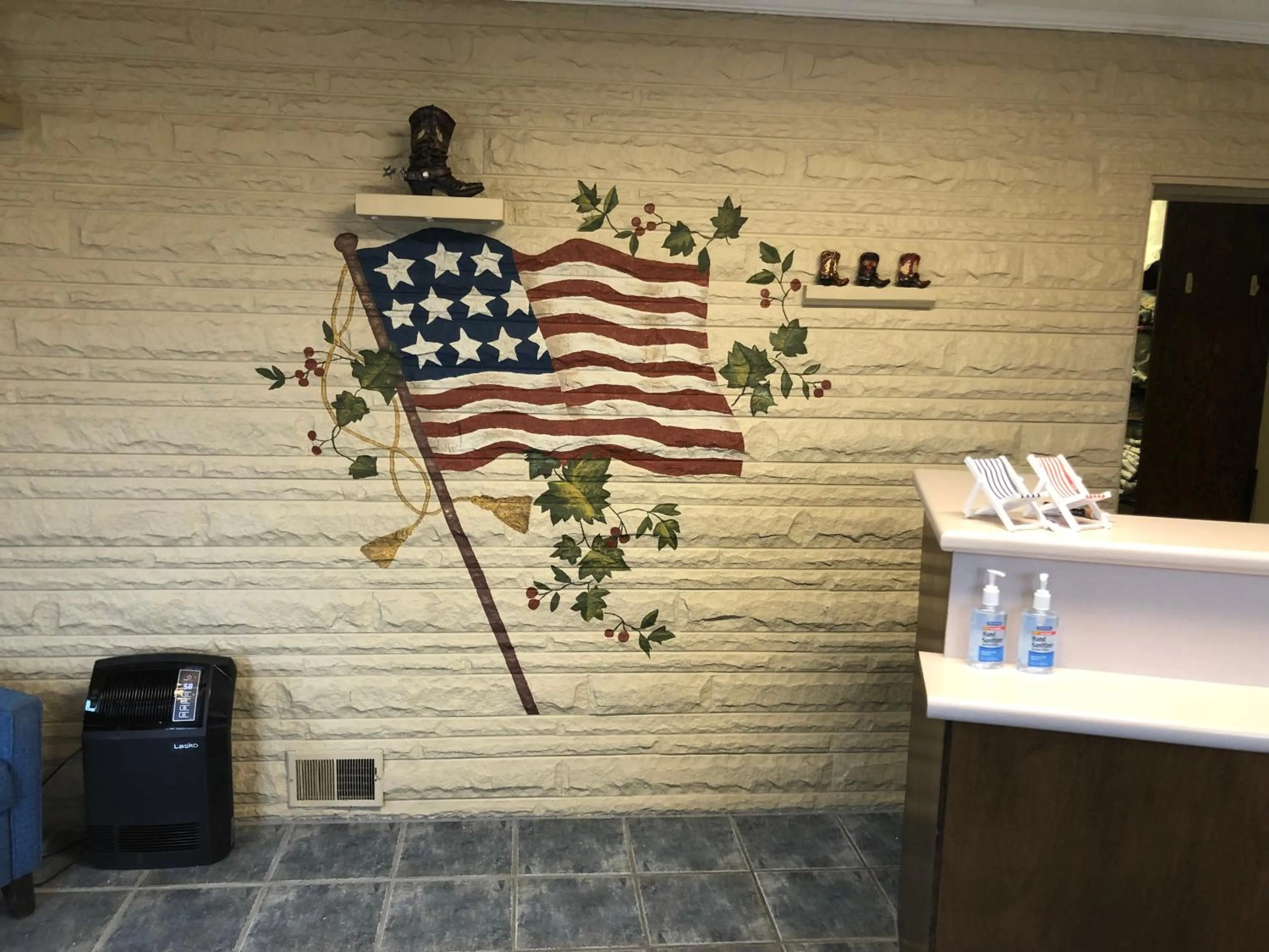 Property building in Motel Boutique by Wolf Inn