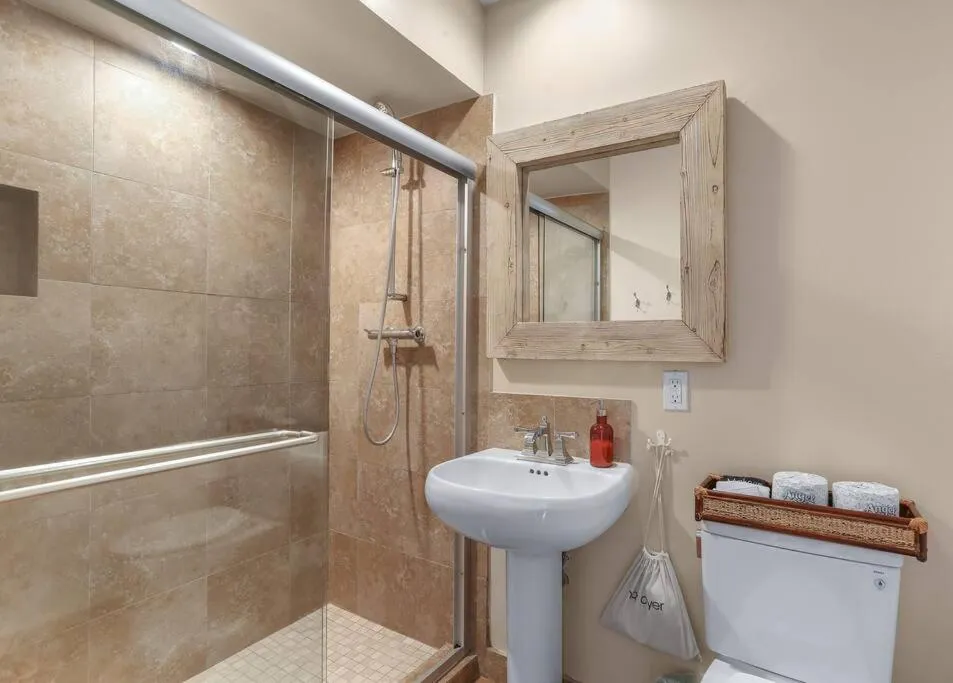 Near Downtown Palm Springs, 7 BD 7 BTH, 80FT Pool, Pickleball