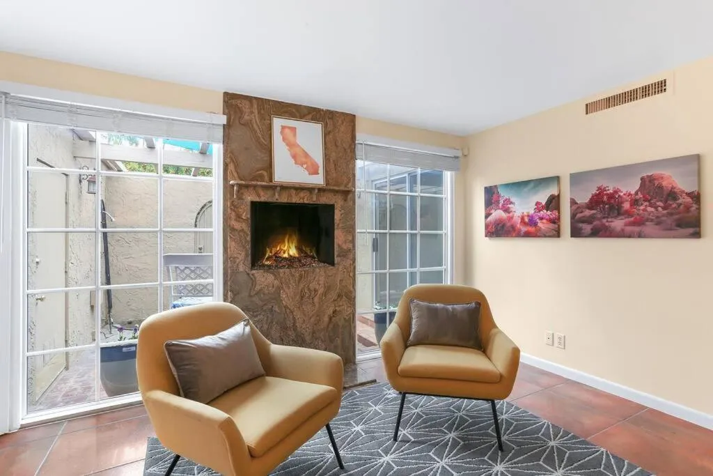 Near Downtown Palm Springs, 7 BD 7 BTH, 80FT Pool, Pickleball