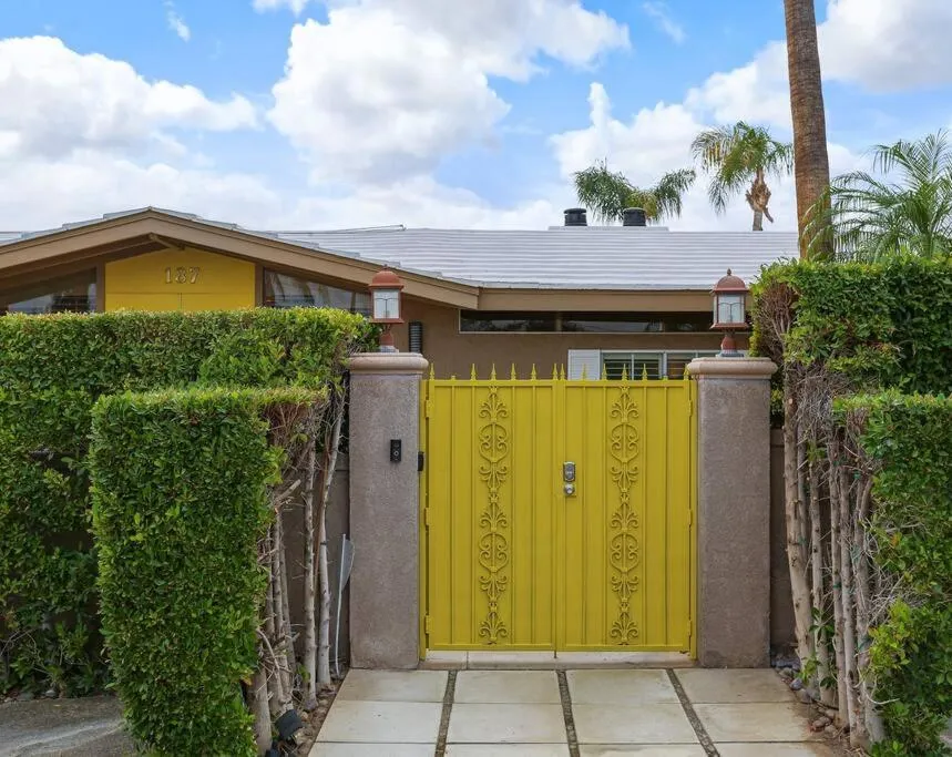 Near Downtown Palm Springs, 7 BD 7 BTH, 80FT Pool, Pickleball