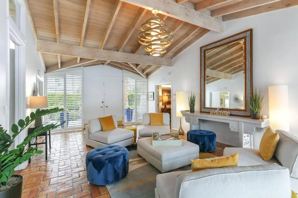 Near Downtown Palm Springs, 7 BD 7 BTH, 80FT Pool, Pickleball