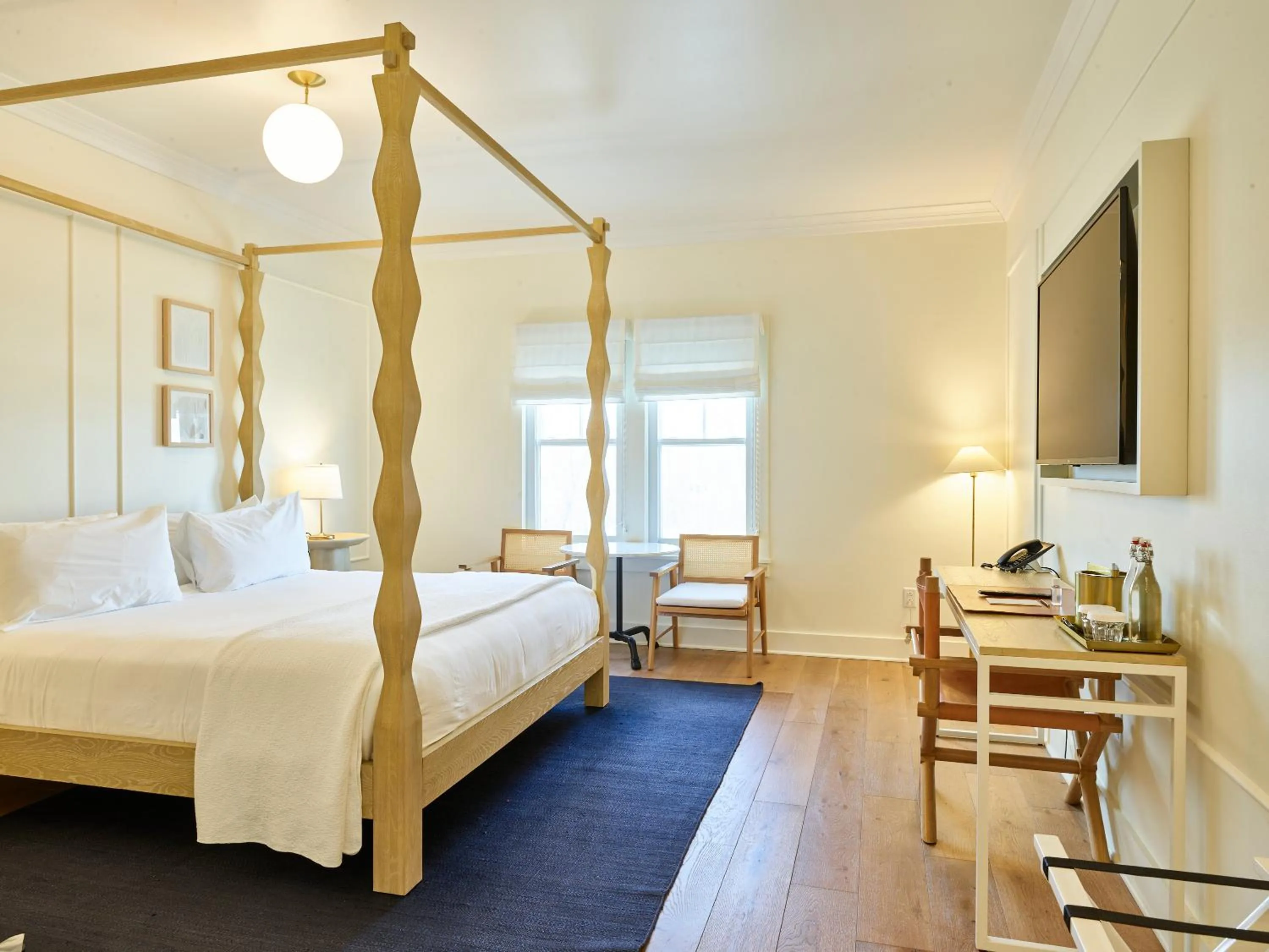 City view, Bed in The Lake House on Canandaigua