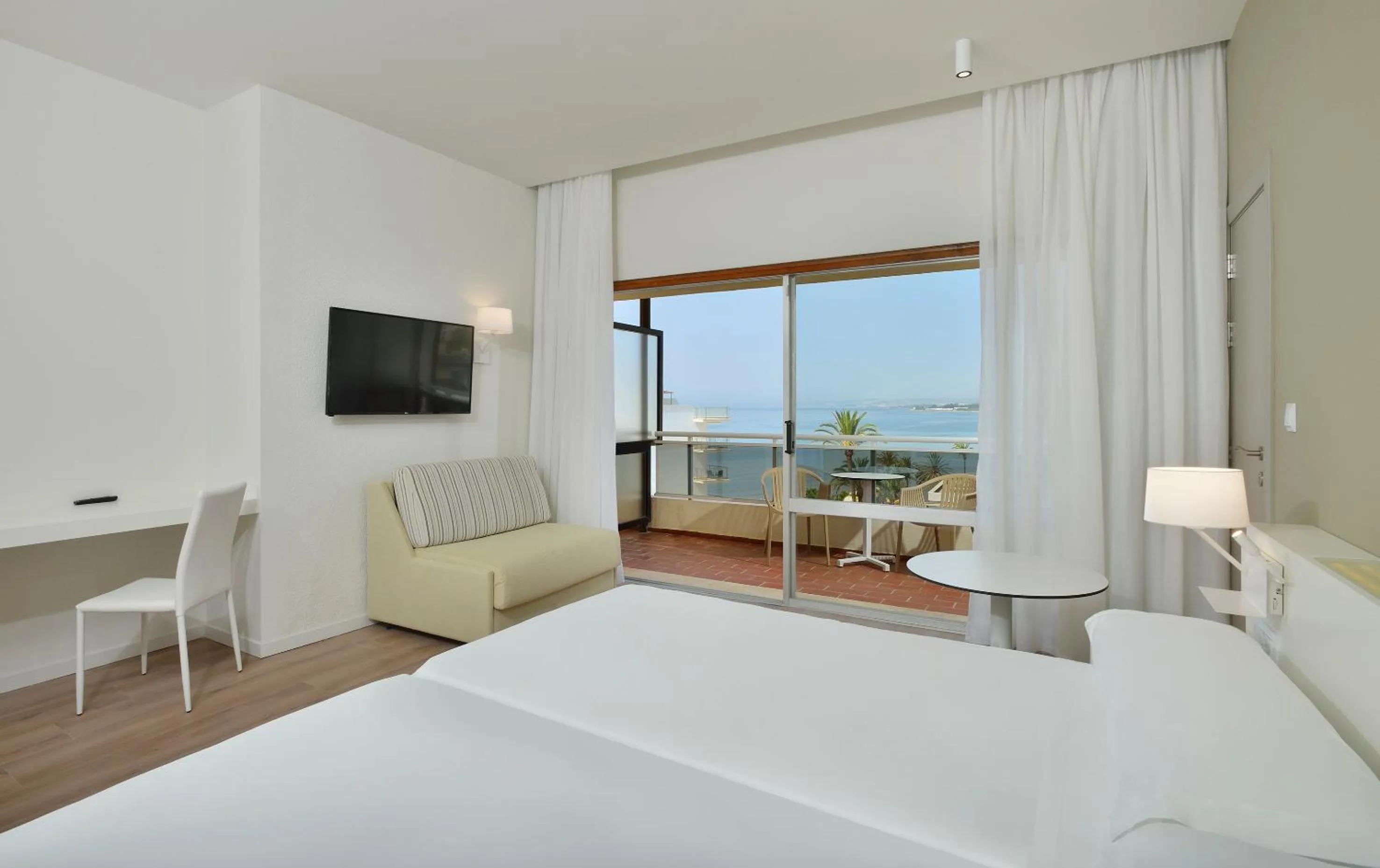 Bed in Sol Marbella Estepona Atalaya Park