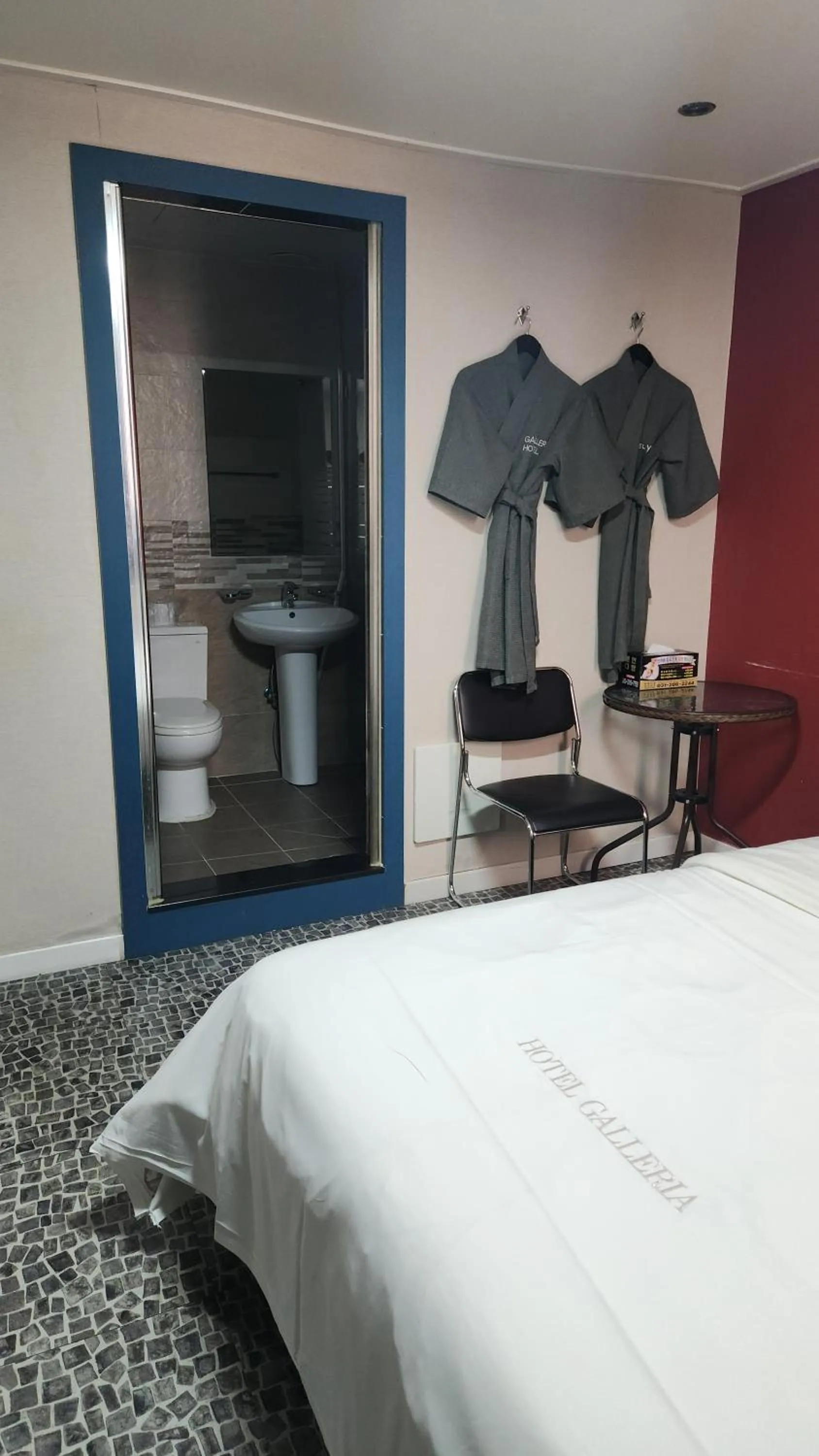 Bed in Galleria Hotel