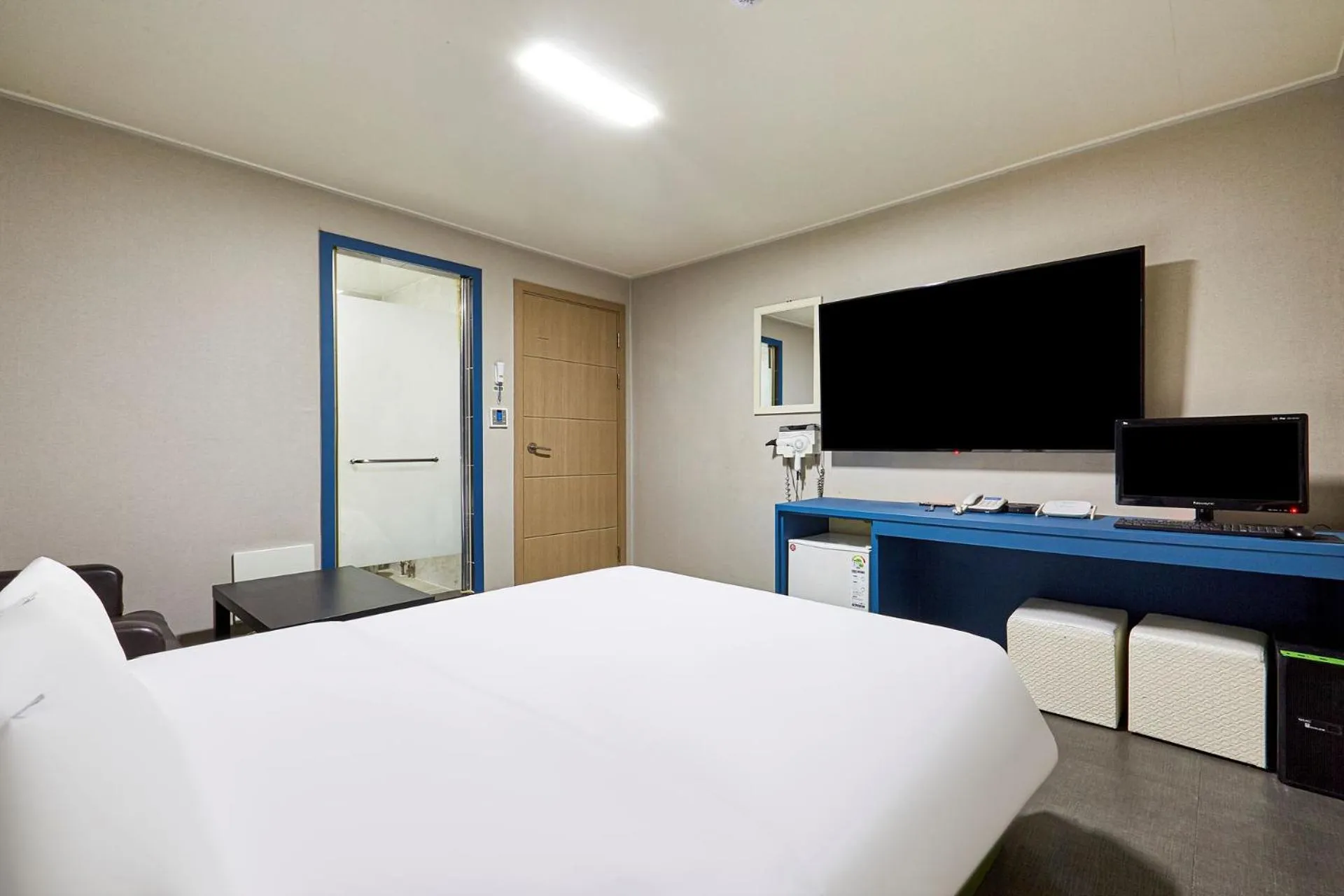 TV and multimedia, Bed in Galleria Hotel