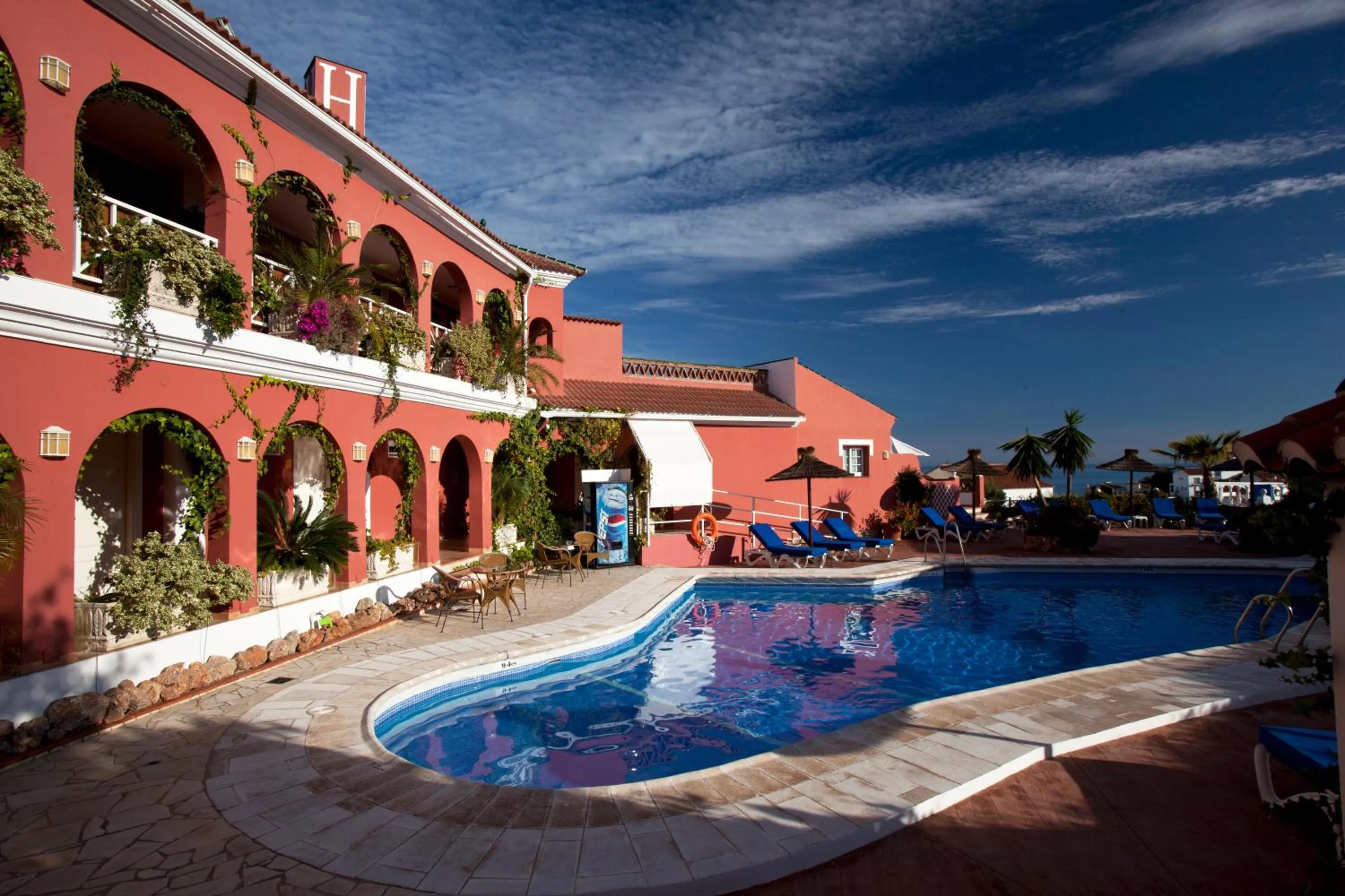 Property building in Los Arcos