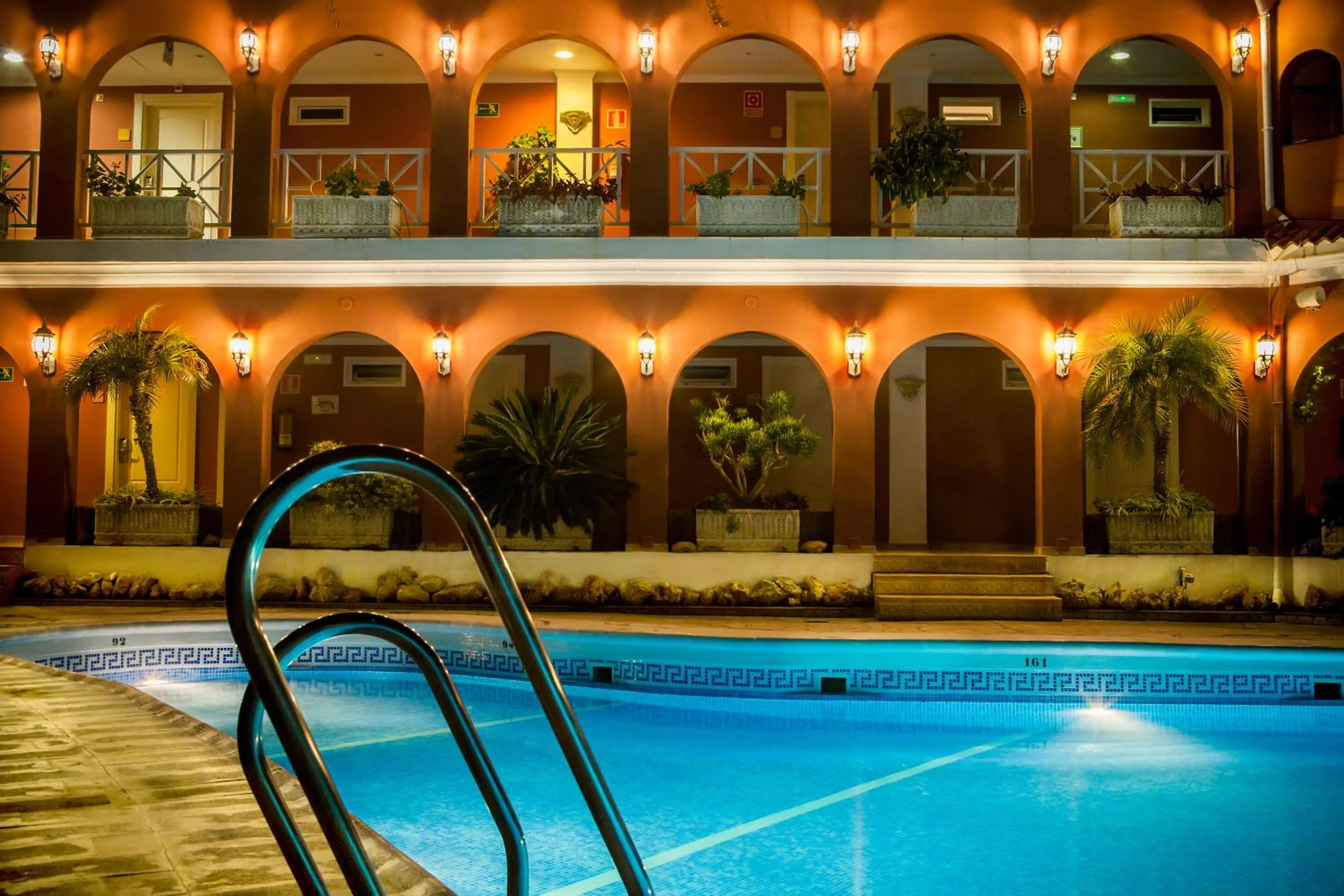 Swimming pool in Los Arcos