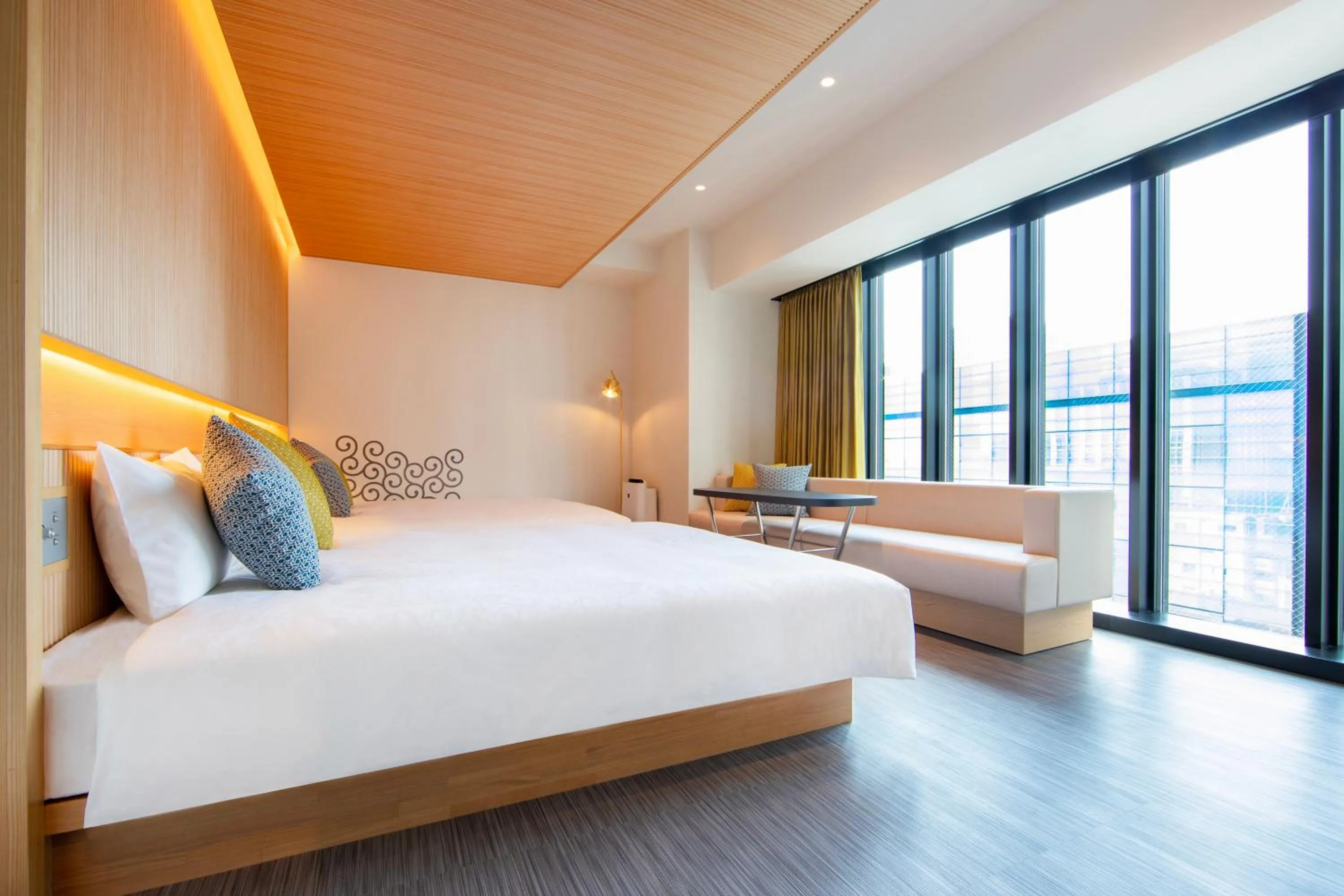 Bed in karaksa hotel colors Tokyo Yaesu