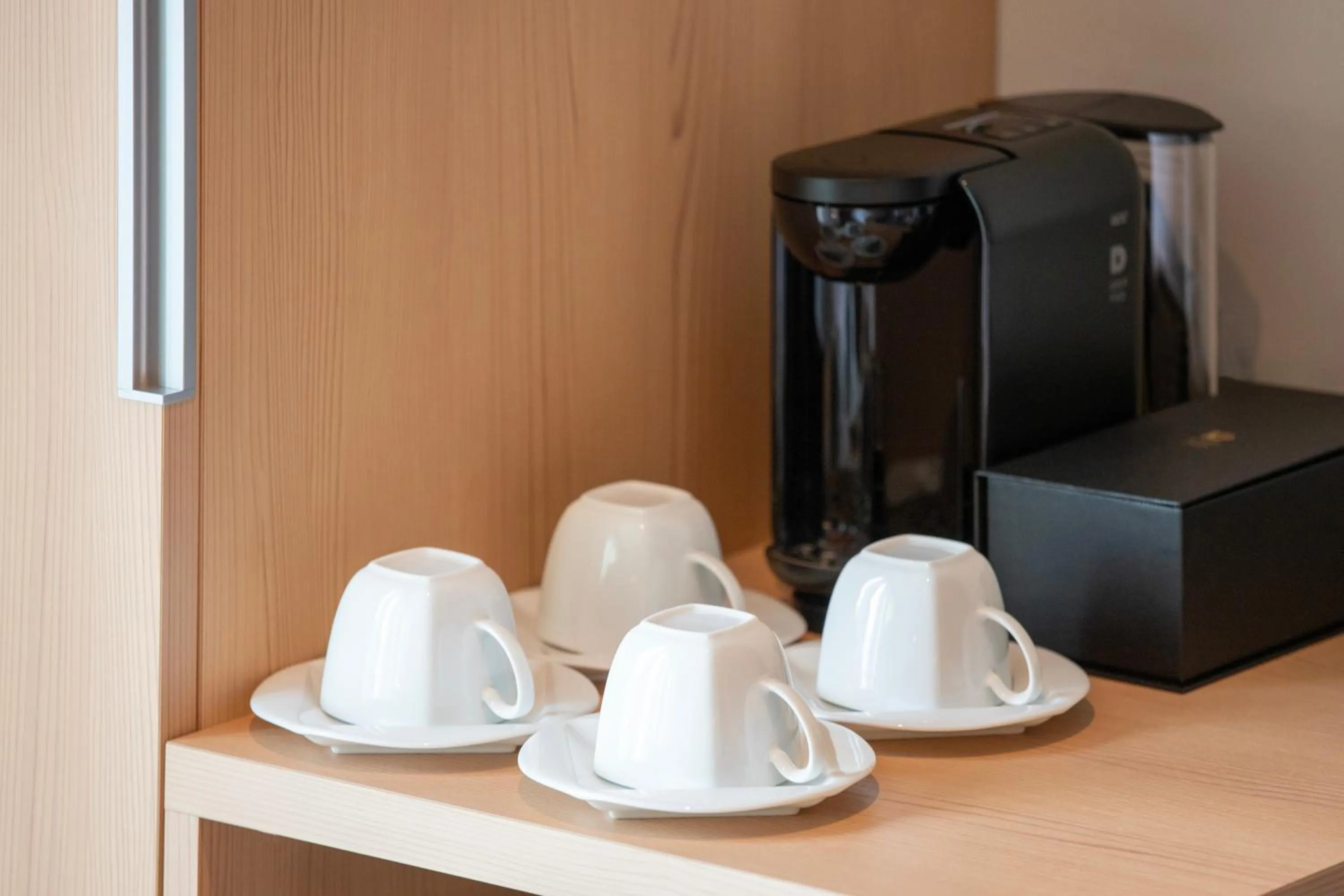 Coffee/tea facilities in karaksa hotel colors Tokyo Yaesu