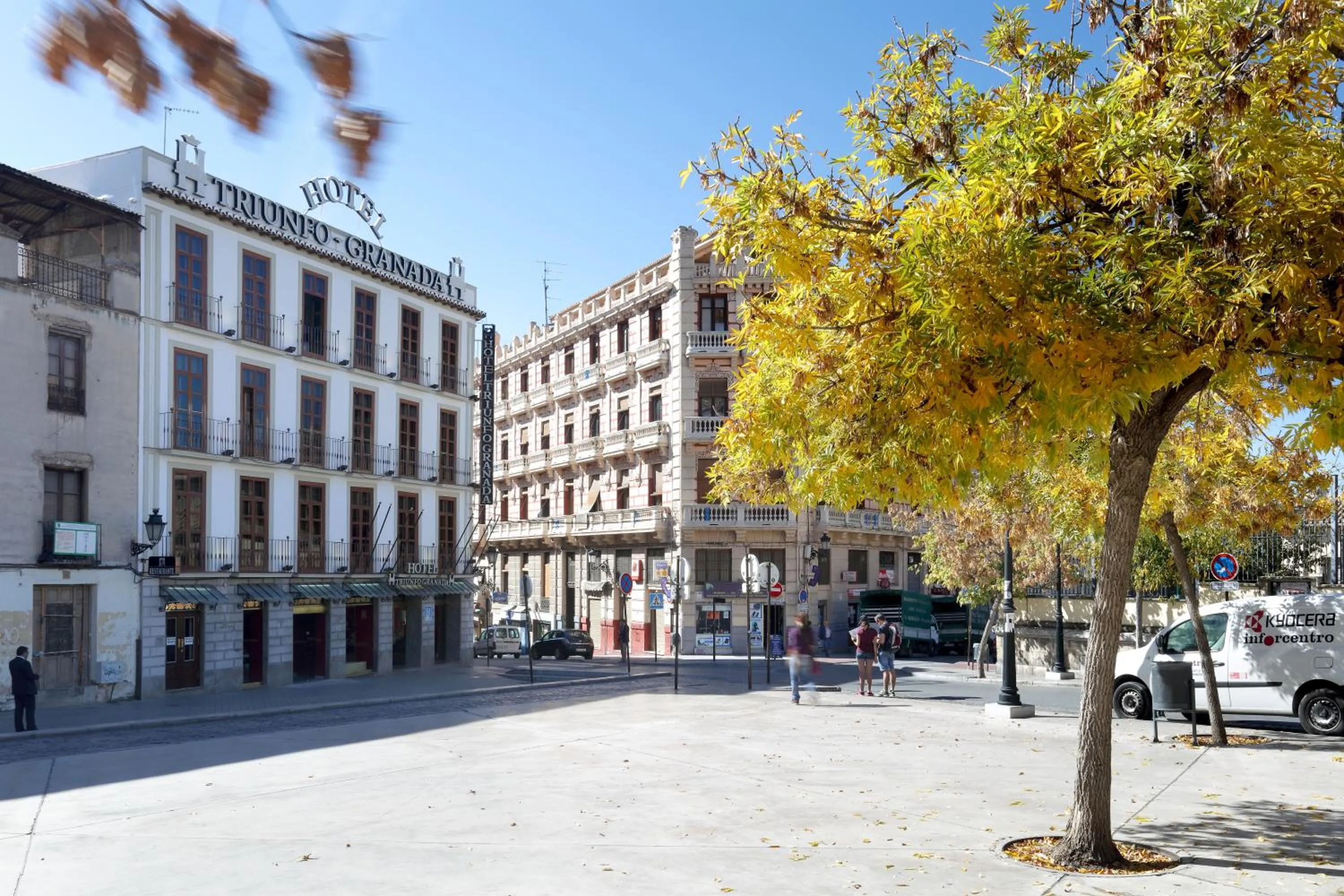 Property building in Exe Triunfo Granada