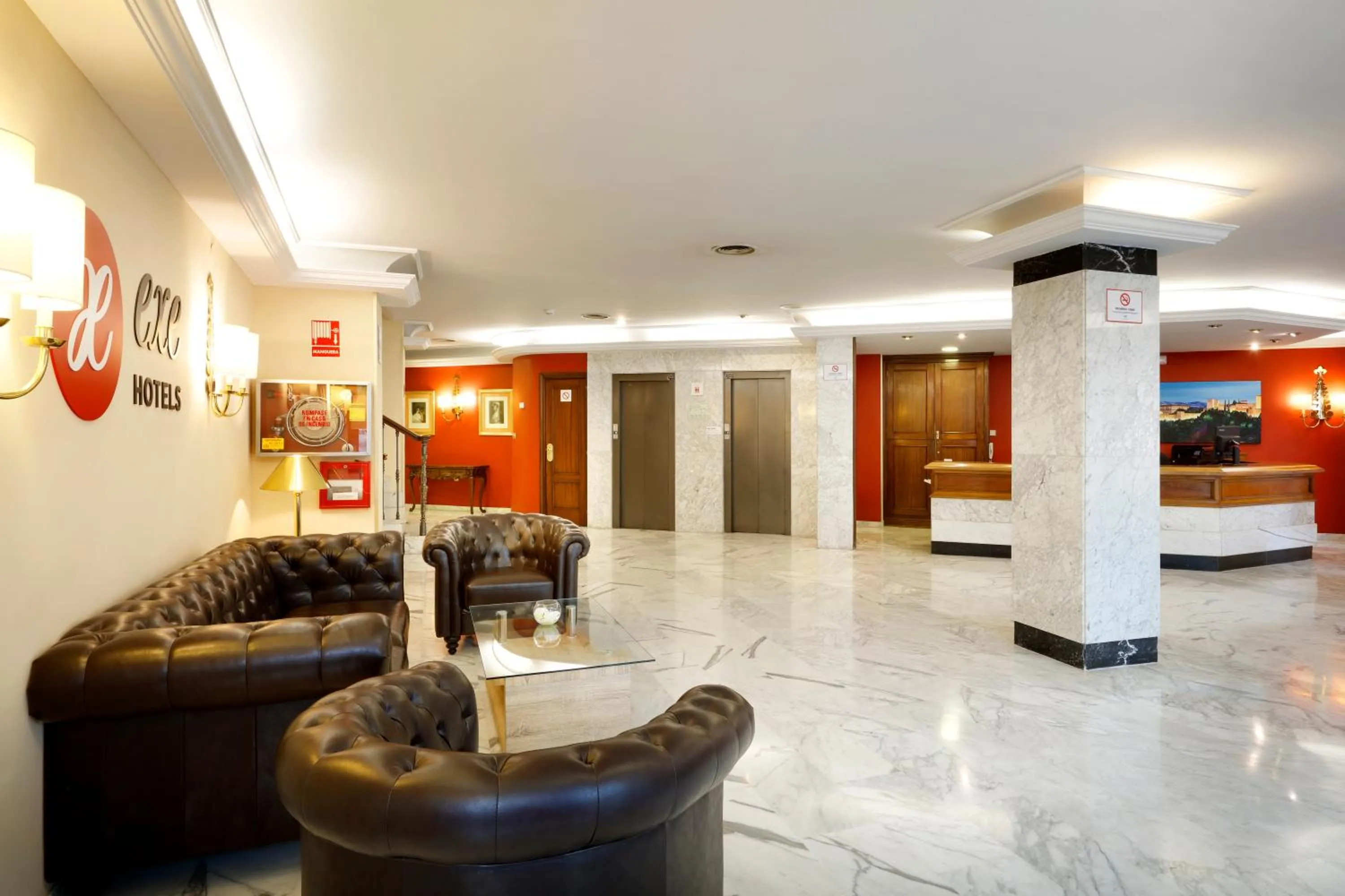 Lobby or reception in Exe Triunfo Granada
