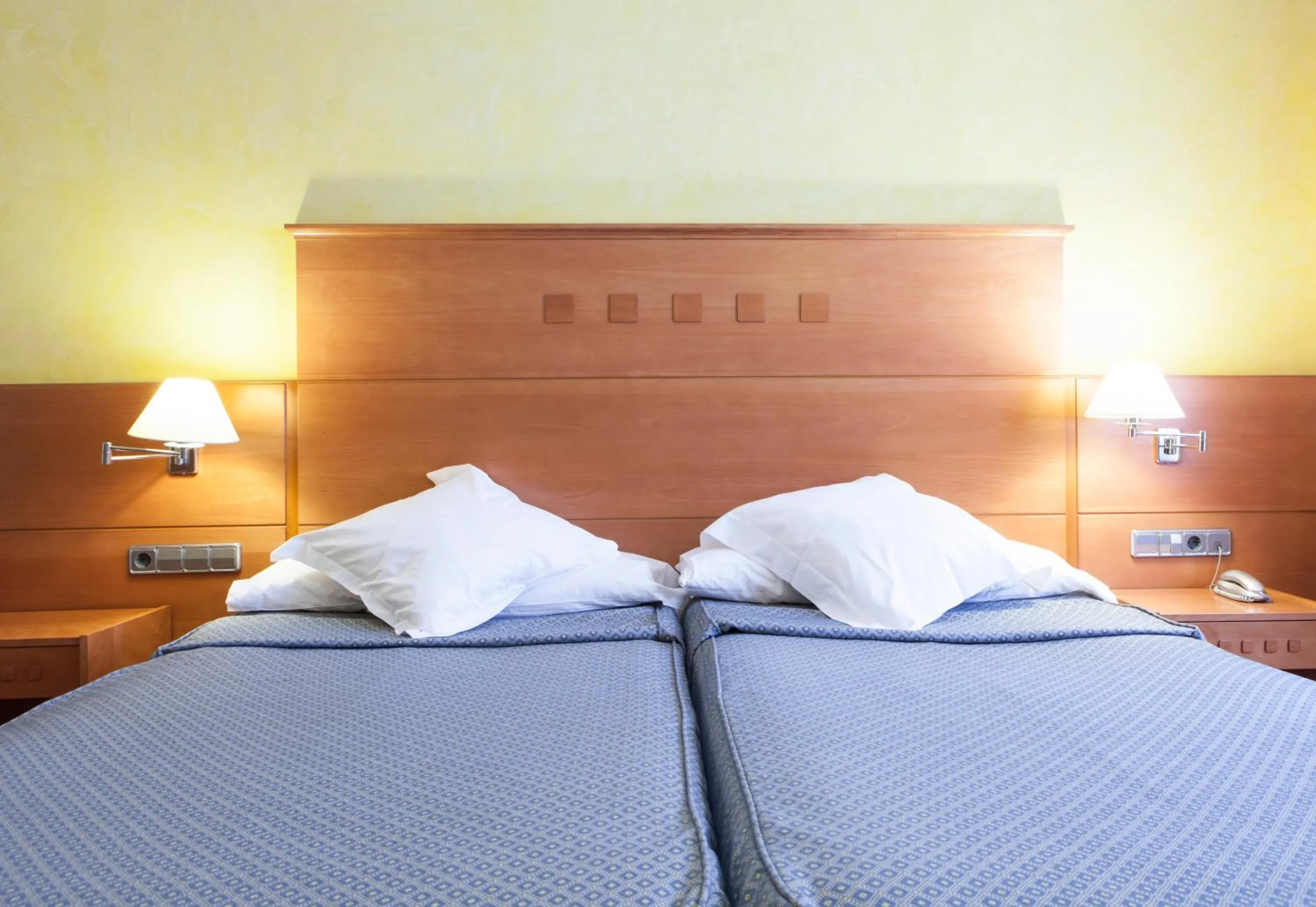 Photo of the whole room, Bed in Hotel Cervantes