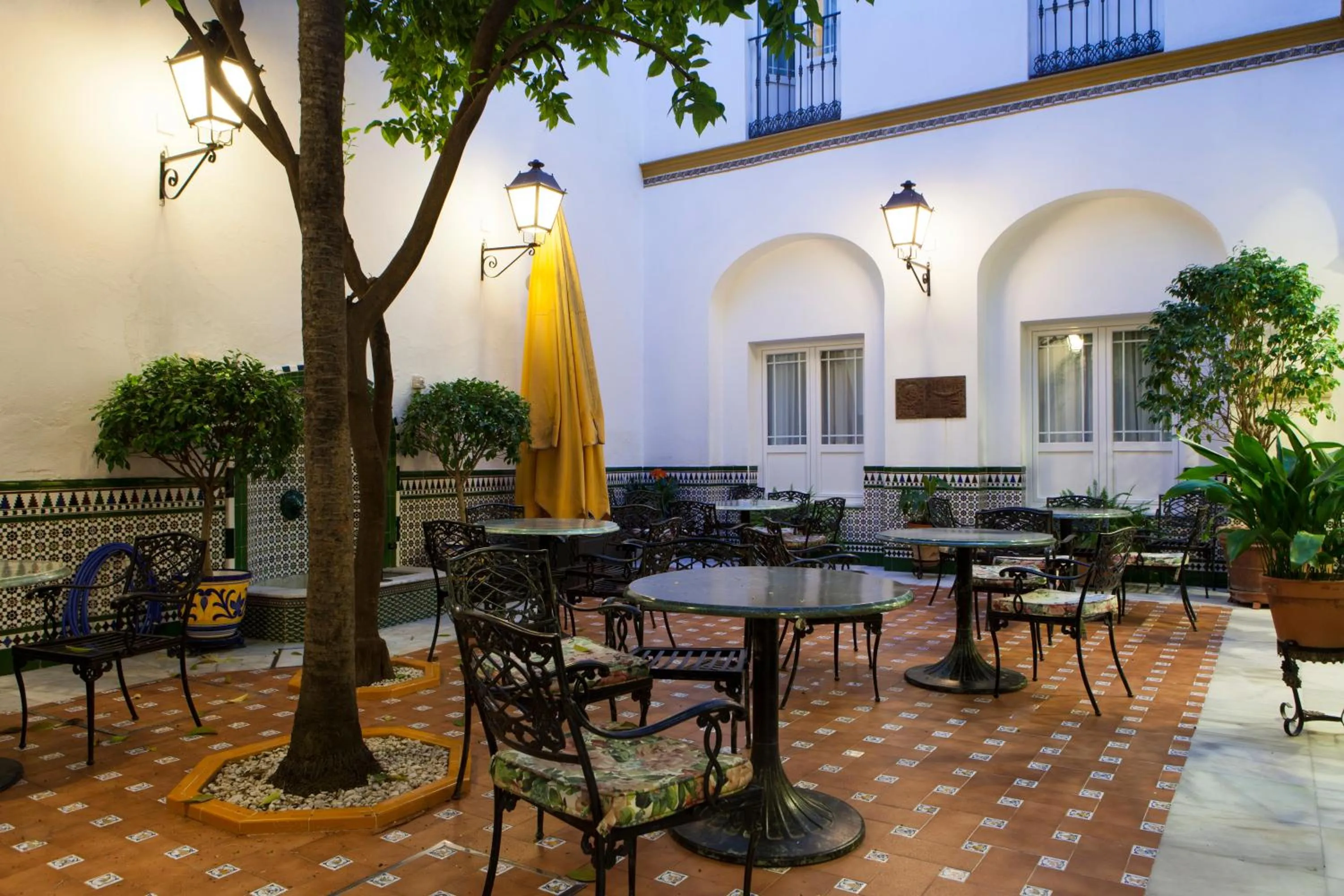Patio in Hotel Cervantes