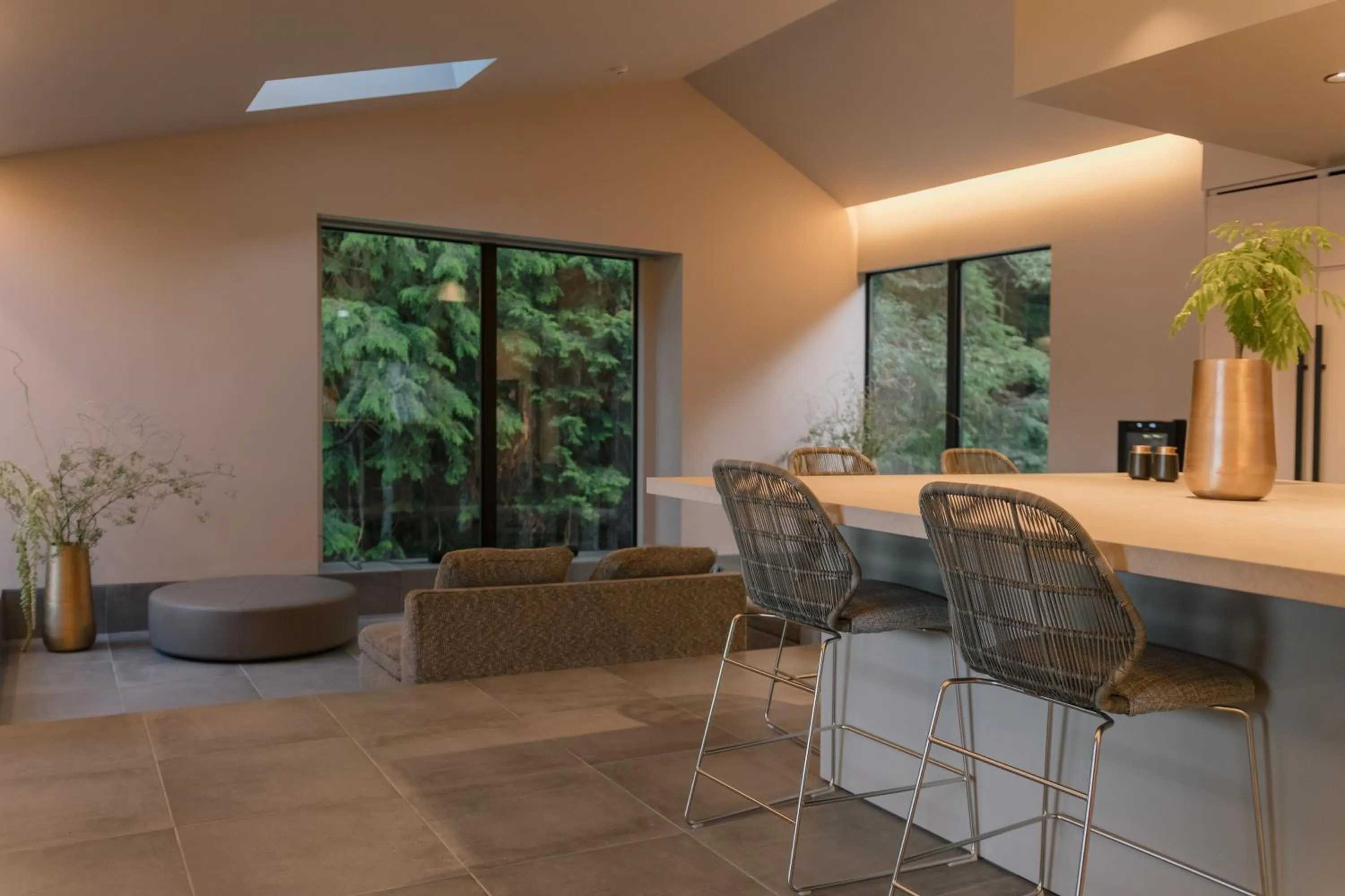 Living room in hotel norm air