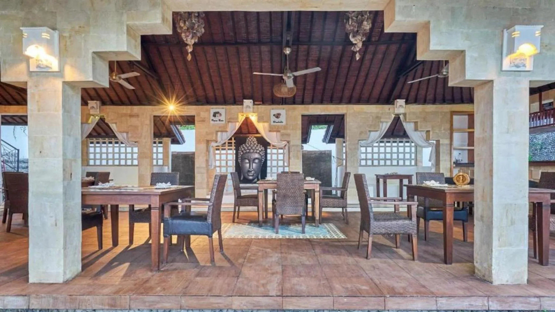 Restaurant/places to eat in Anda Amed Villas & Spa