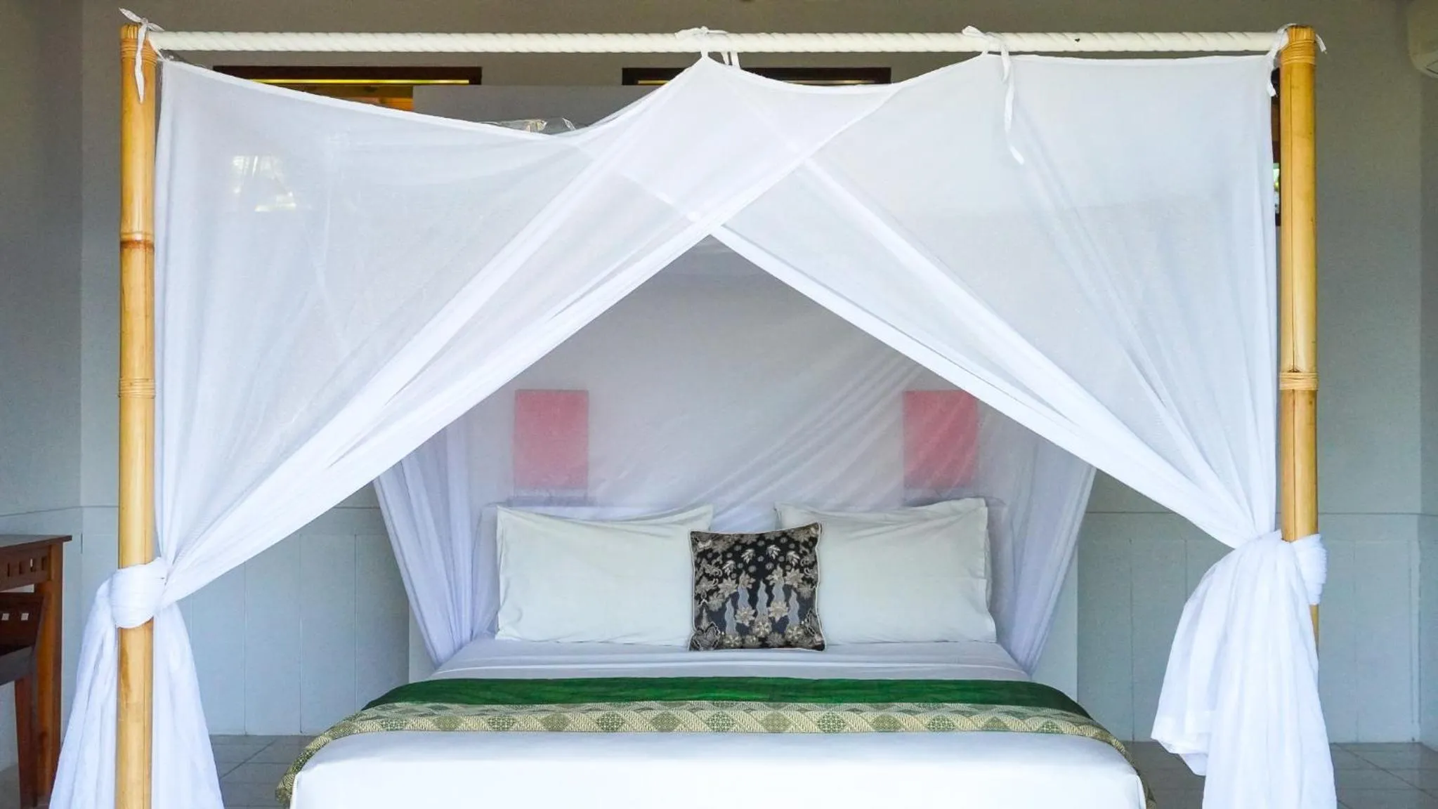 Bed in Anda Amed Villas & Spa