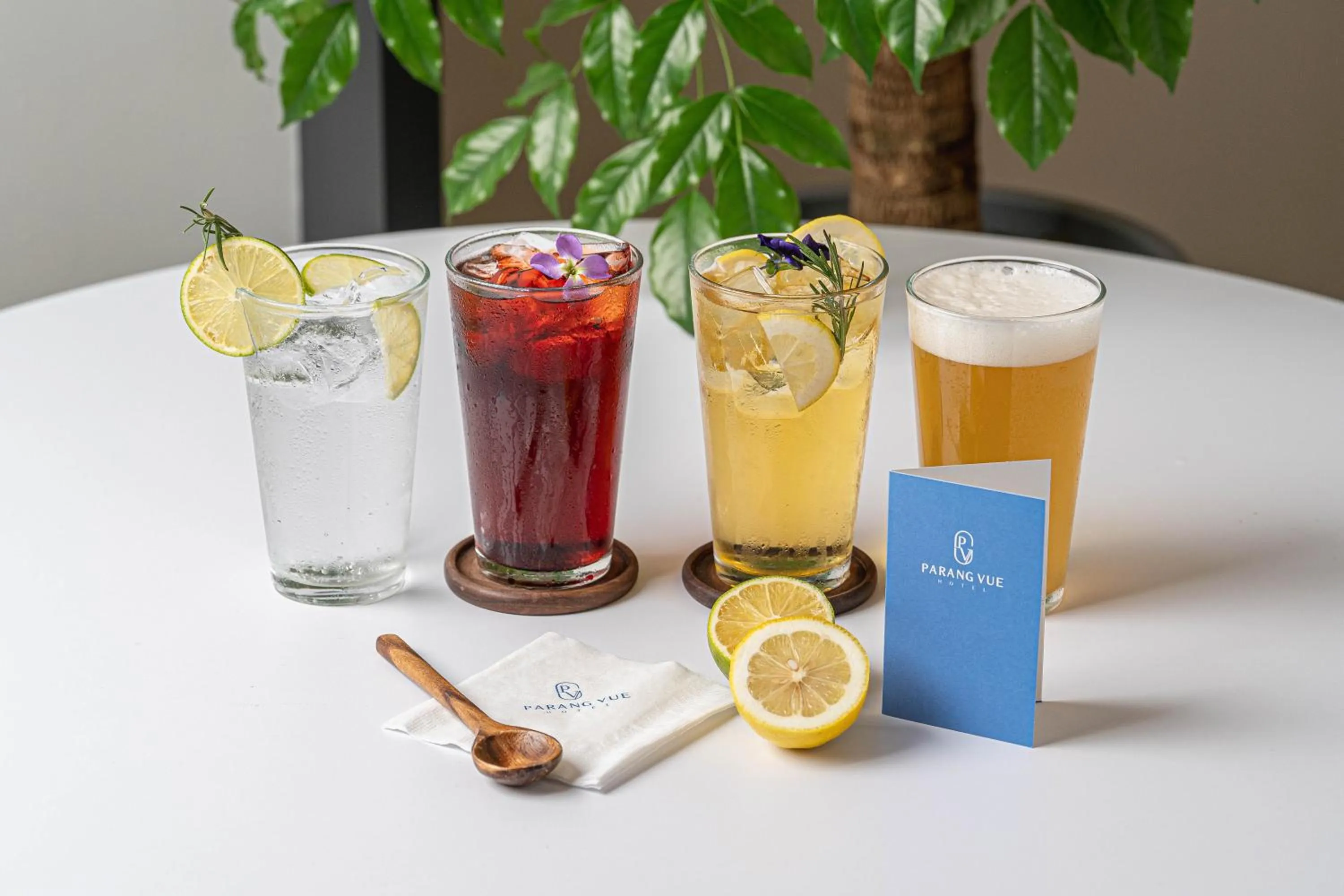 Restaurant/places to eat in Hotel Parangvue