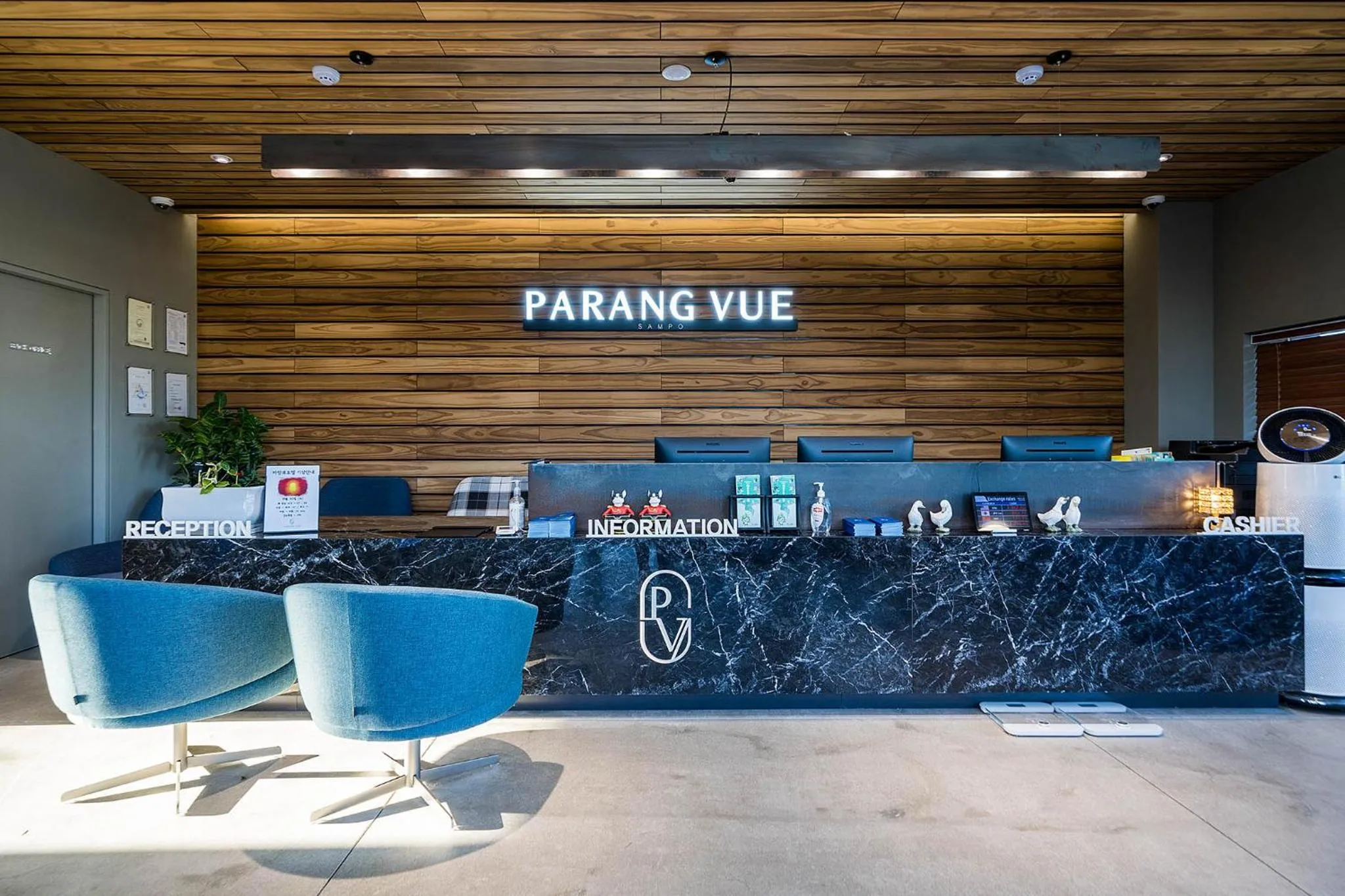 Property building in Hotel Parangvue