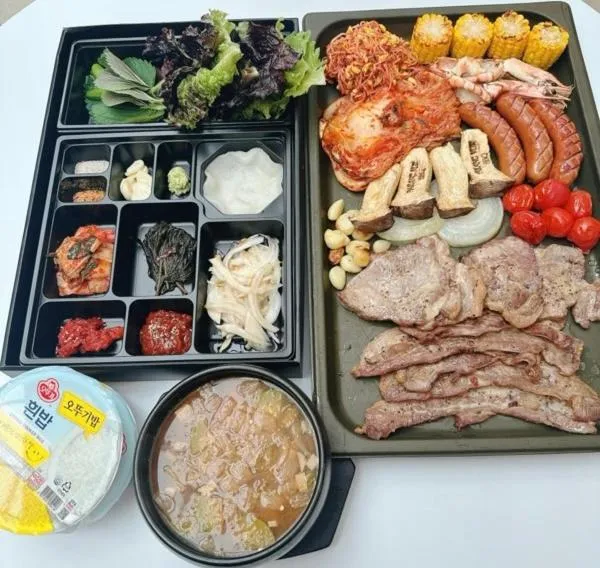 Restaurant/places to eat in Hotel Parangvue