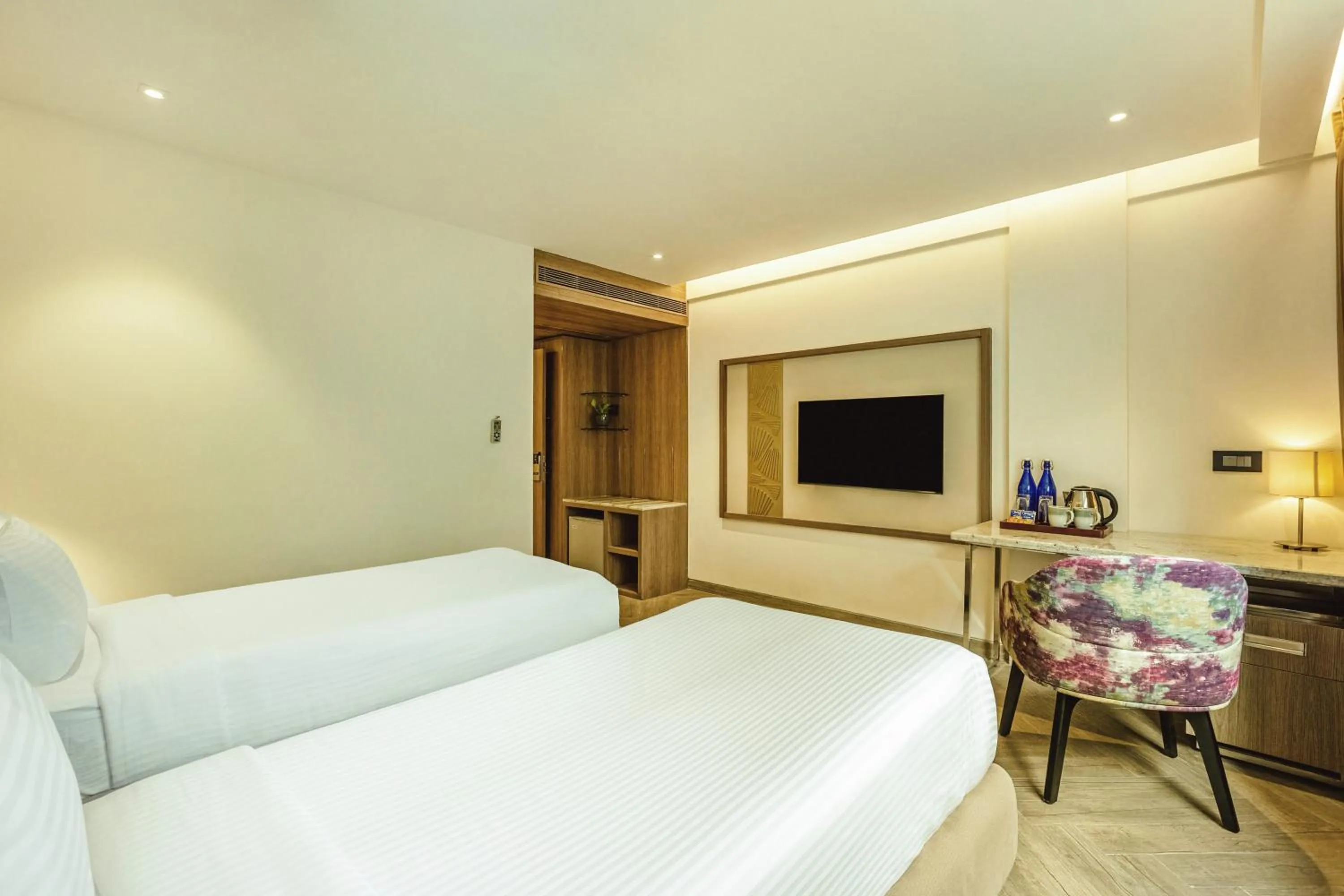 Bed in Mango Hill Central Chennai