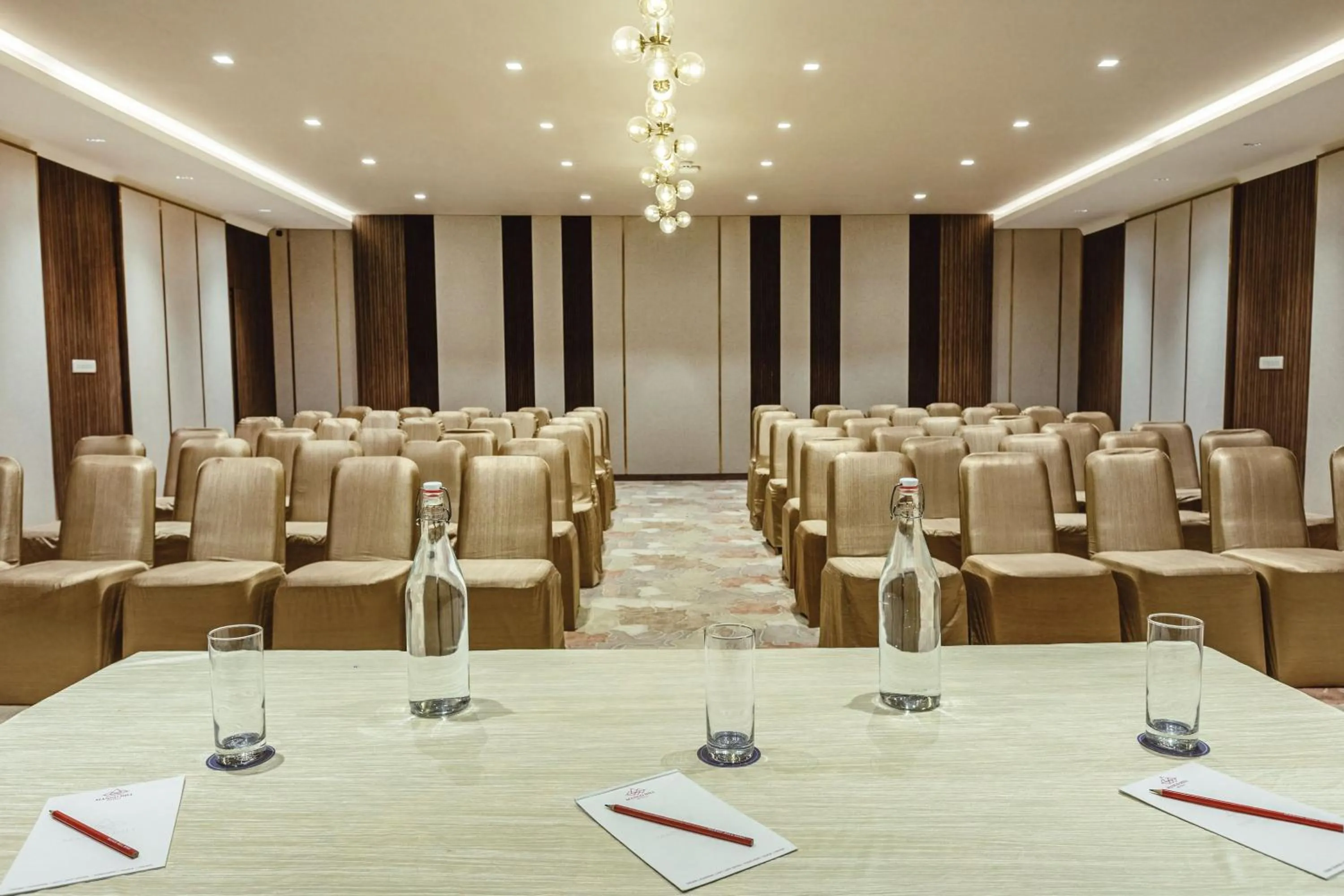 Banquet/Function facilities in Mango Hill Central Chennai