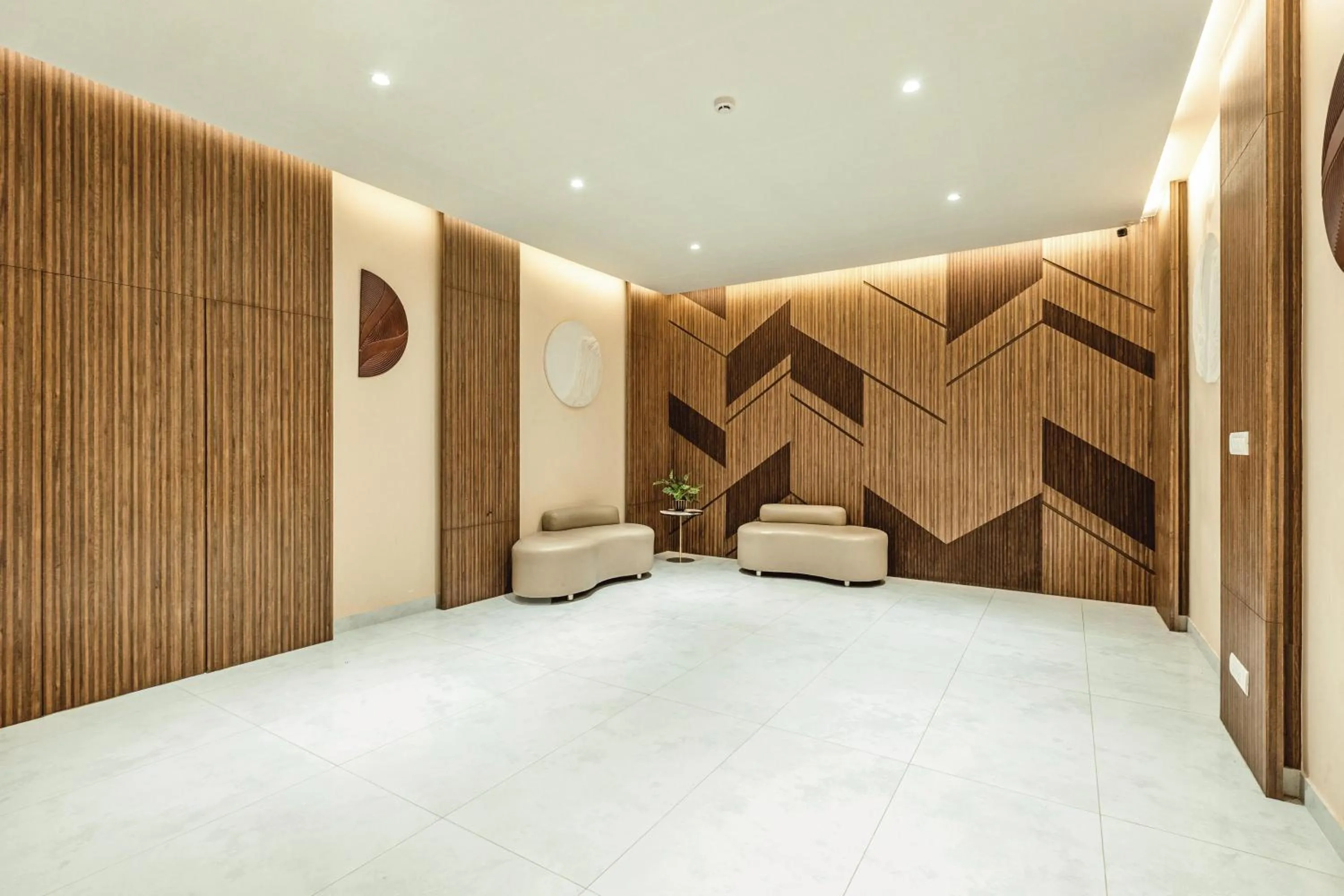 Banquet/Function facilities, Bed in Mango Hill Central Chennai