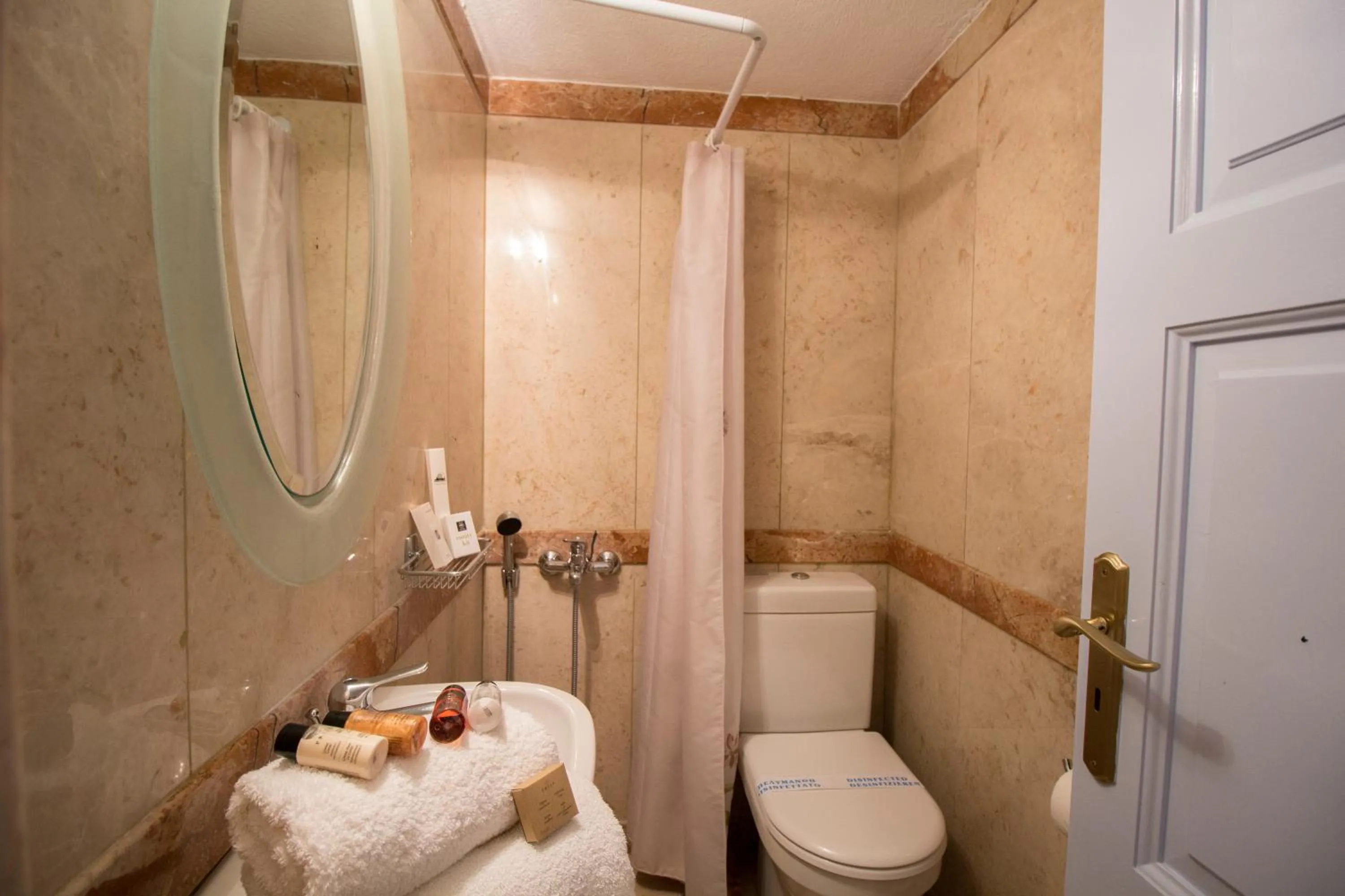 Lithies Traditional Homes