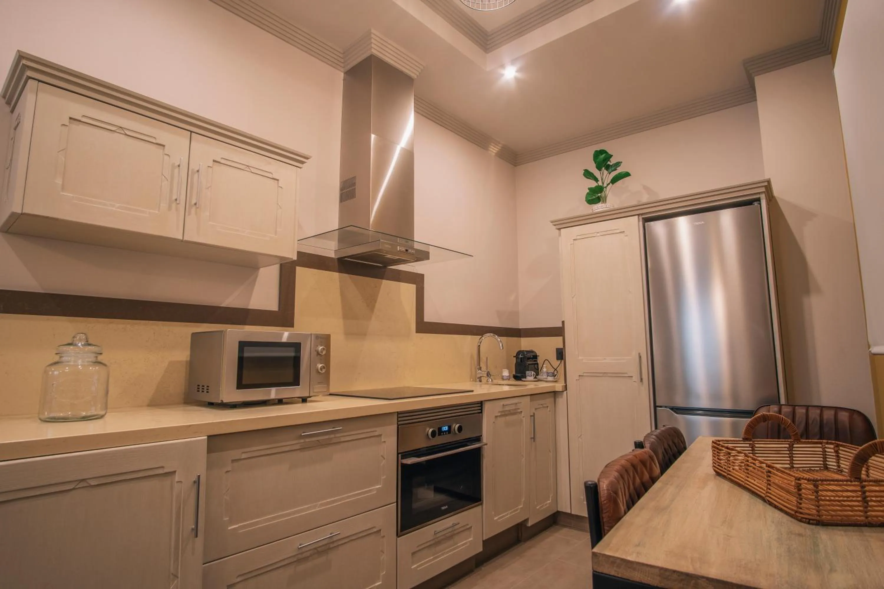 Kitchen or kitchenette in Apartamentos Turísticos La Baílla