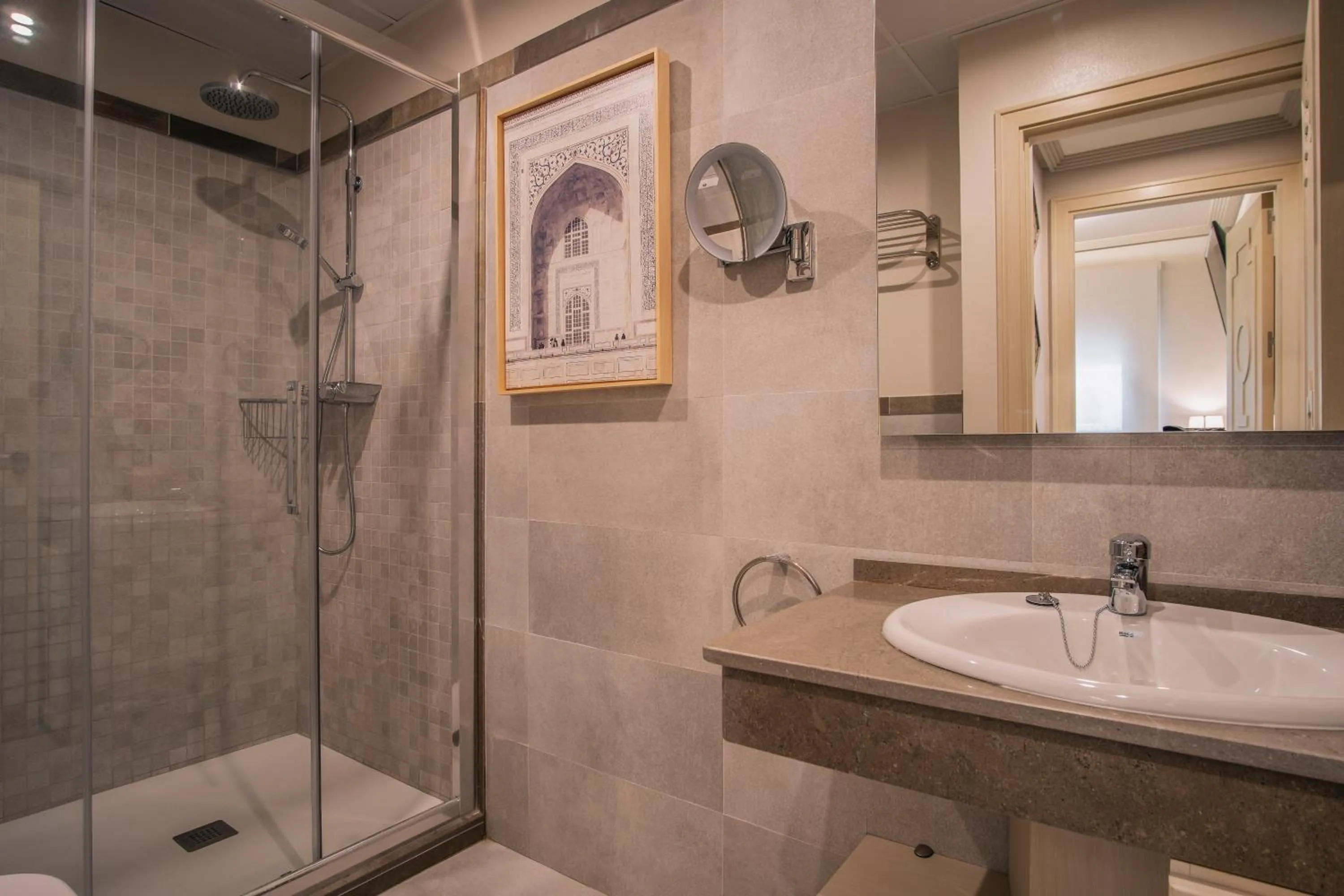 Shower in Apartamentos Turísticos La Baílla