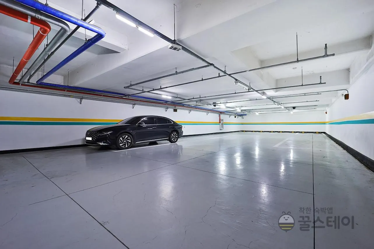 Brown Dot Hotel Guun