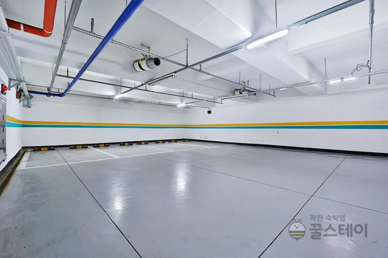 Brown Dot Hotel Guun