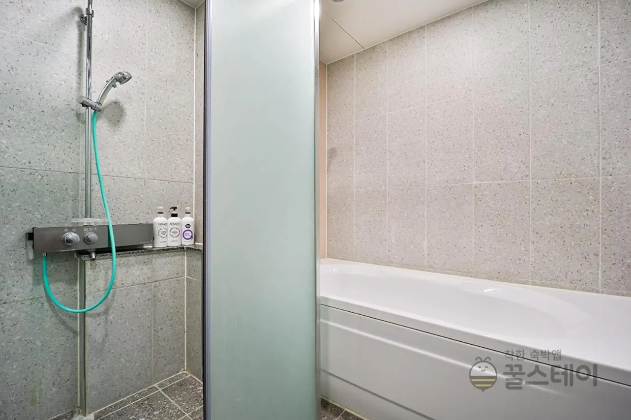 Brown Dot Hotel Guun