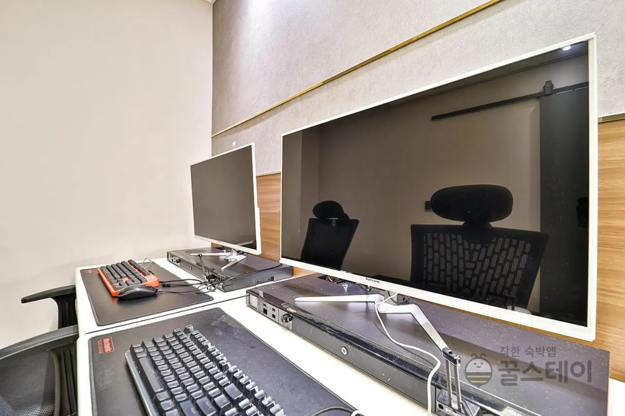 Brown Dot Hotel Guun