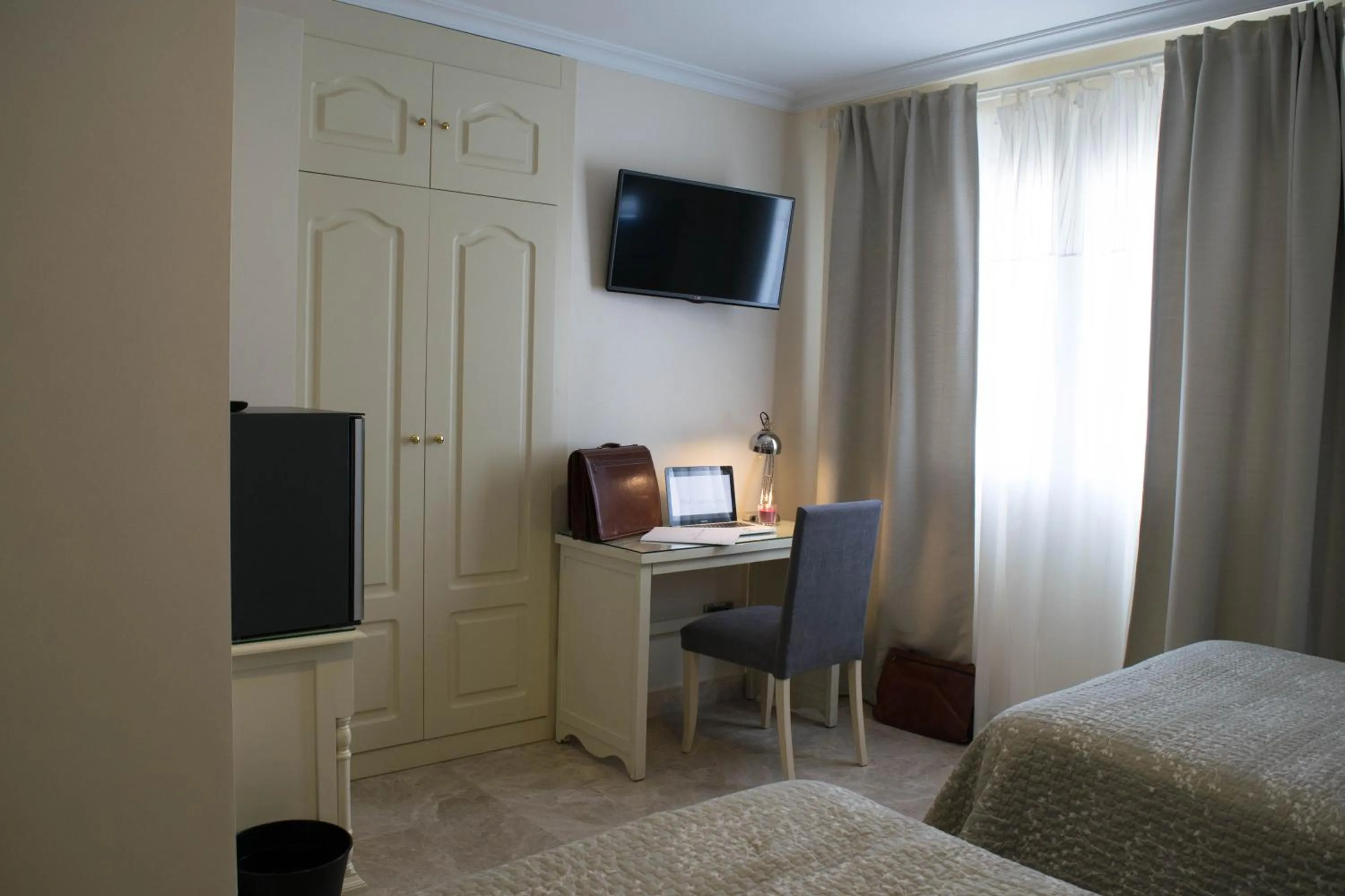 Photo of the whole room, Bed in Caballero Errante