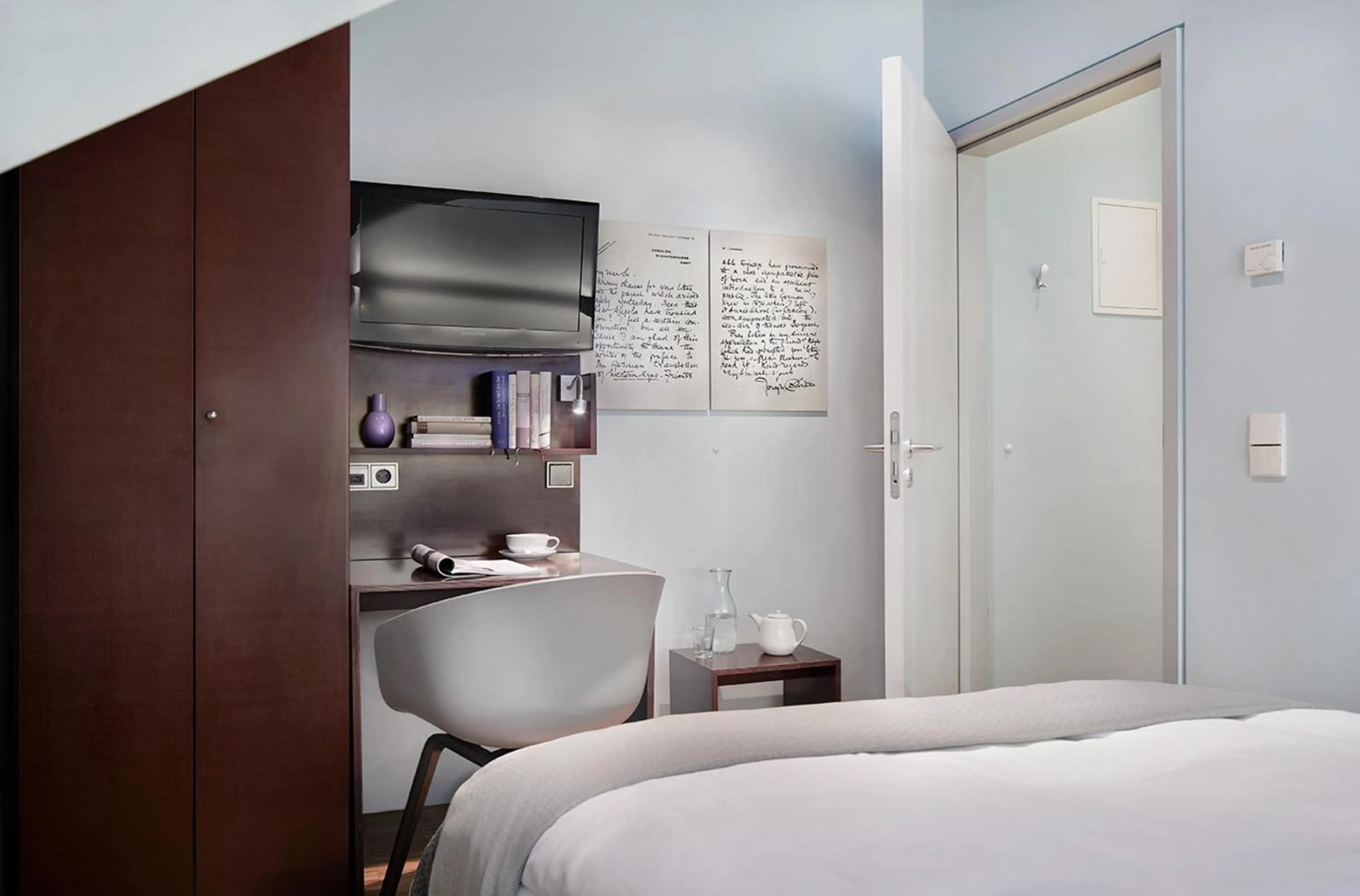 Bedroom, Bed in Wedina Budget