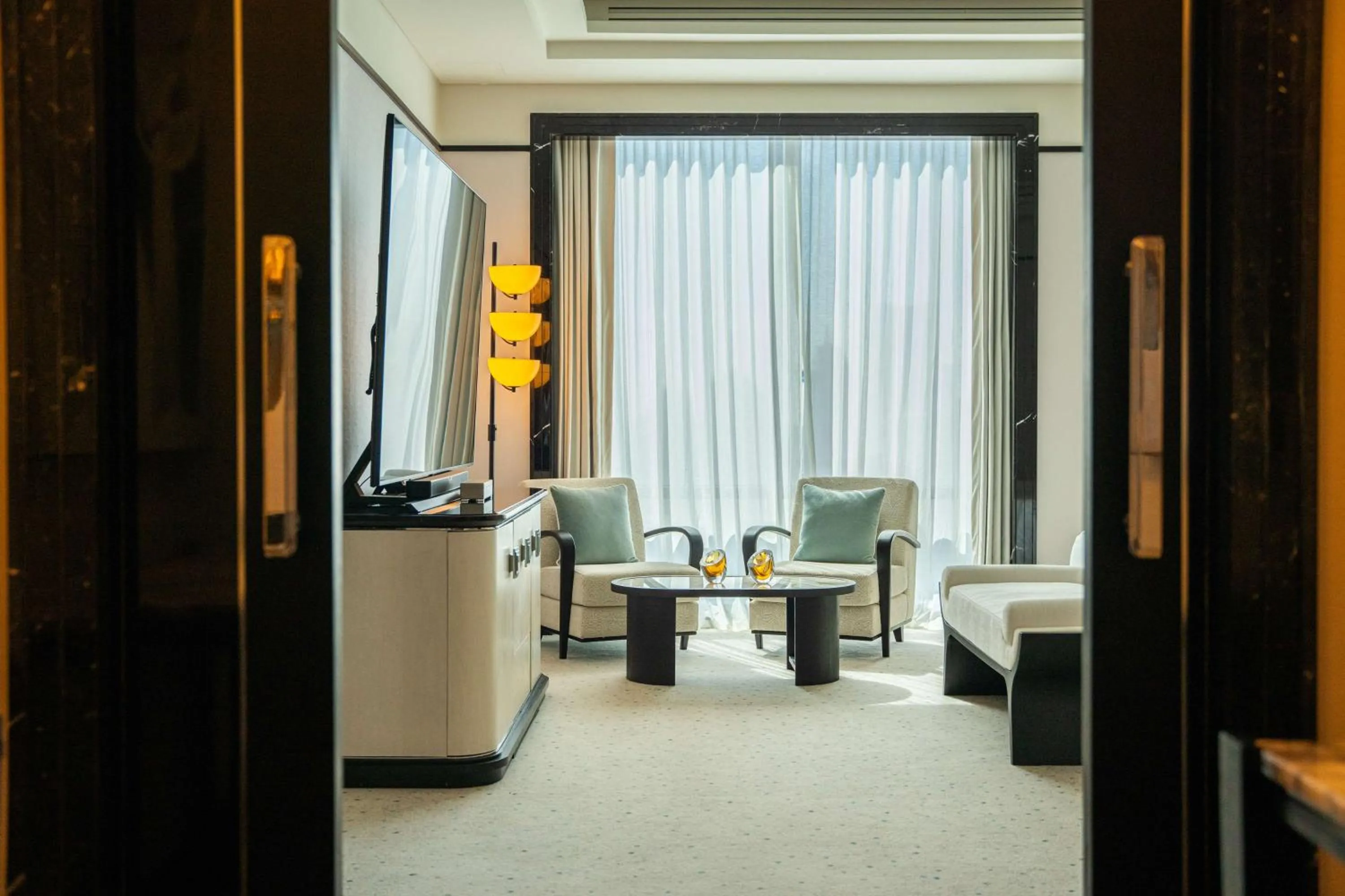 Photo of the whole room in Waldorf Astoria Doha West Bay