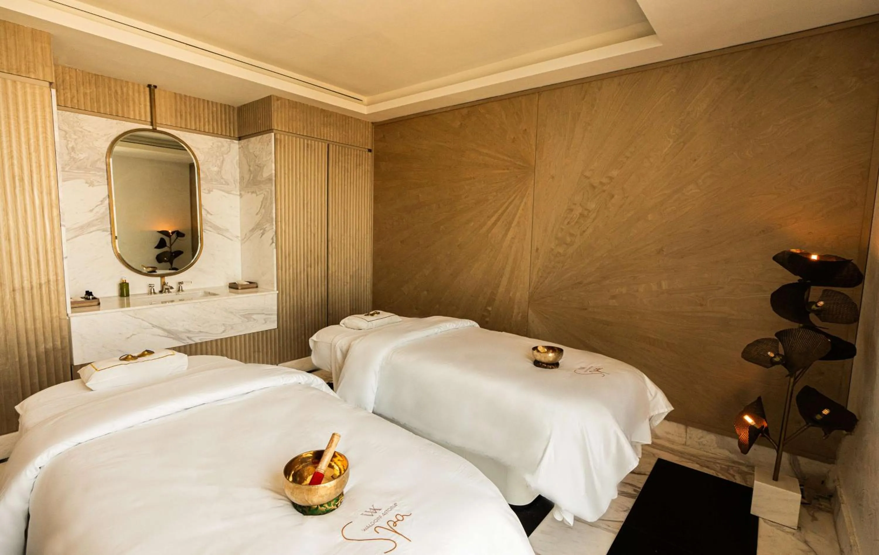 Spa and wellness centre/facilities, Bed in Waldorf Astoria Doha West Bay