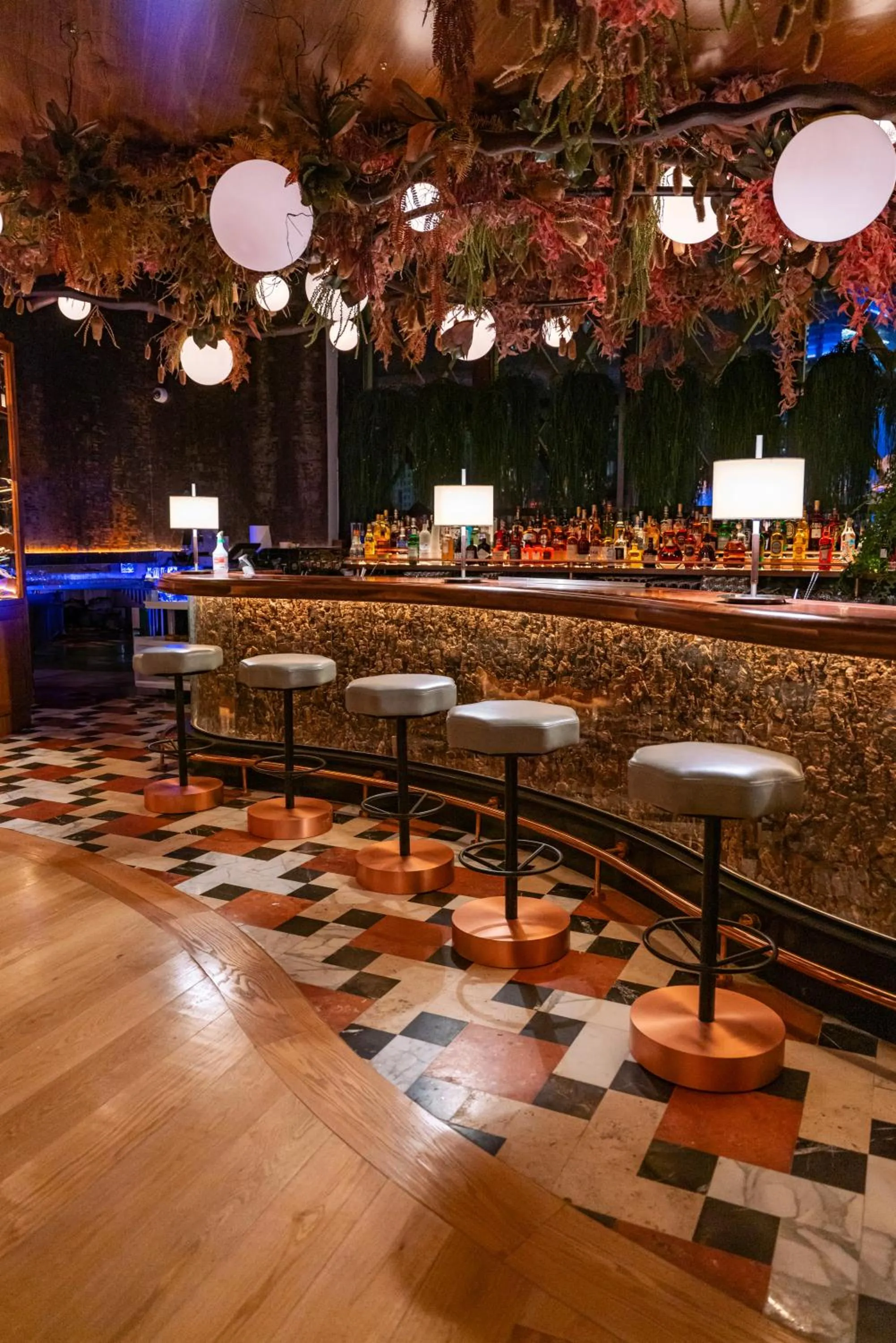 Restaurant/places to eat in Waldorf Astoria Doha West Bay