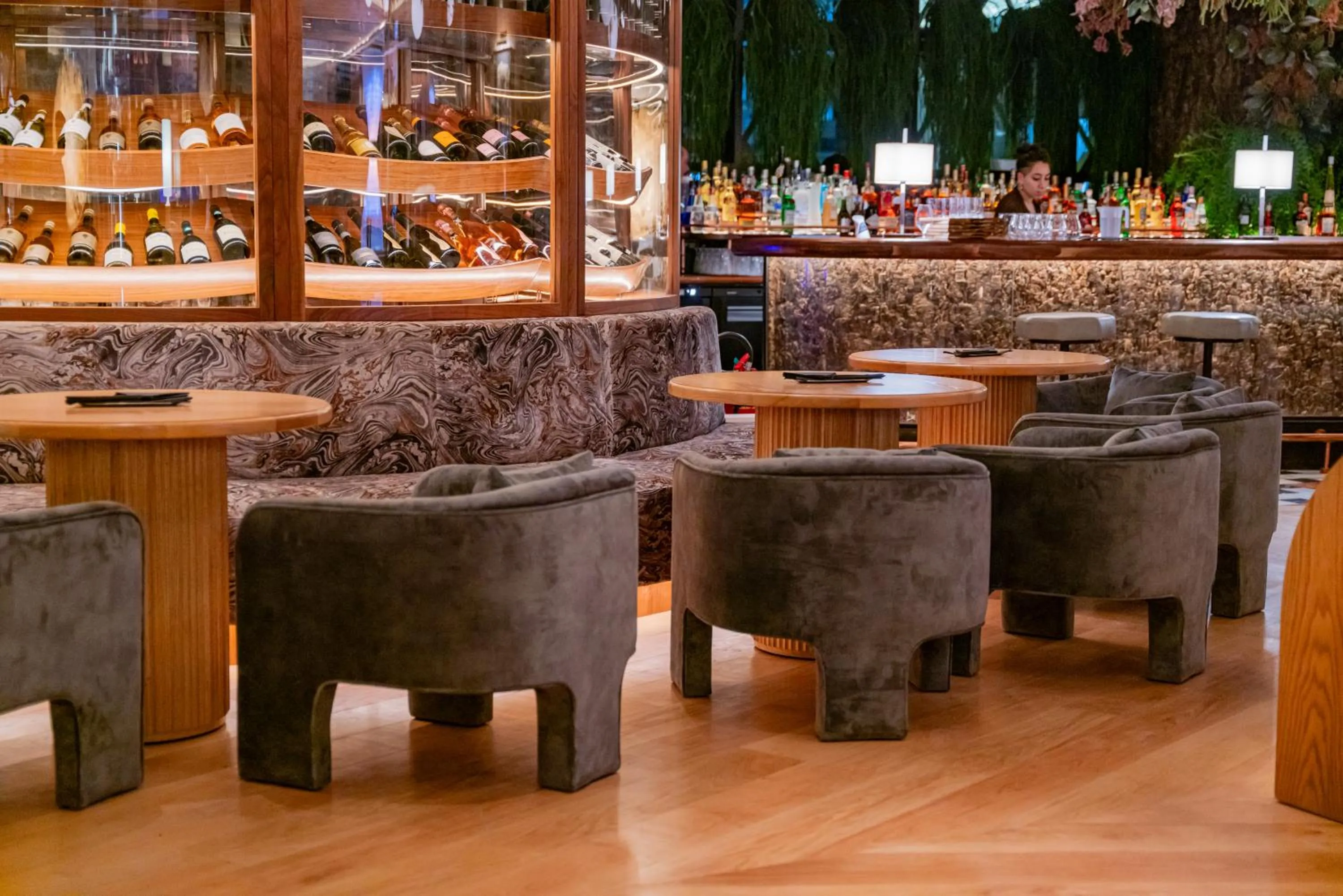 Restaurant/places to eat in Waldorf Astoria Doha West Bay