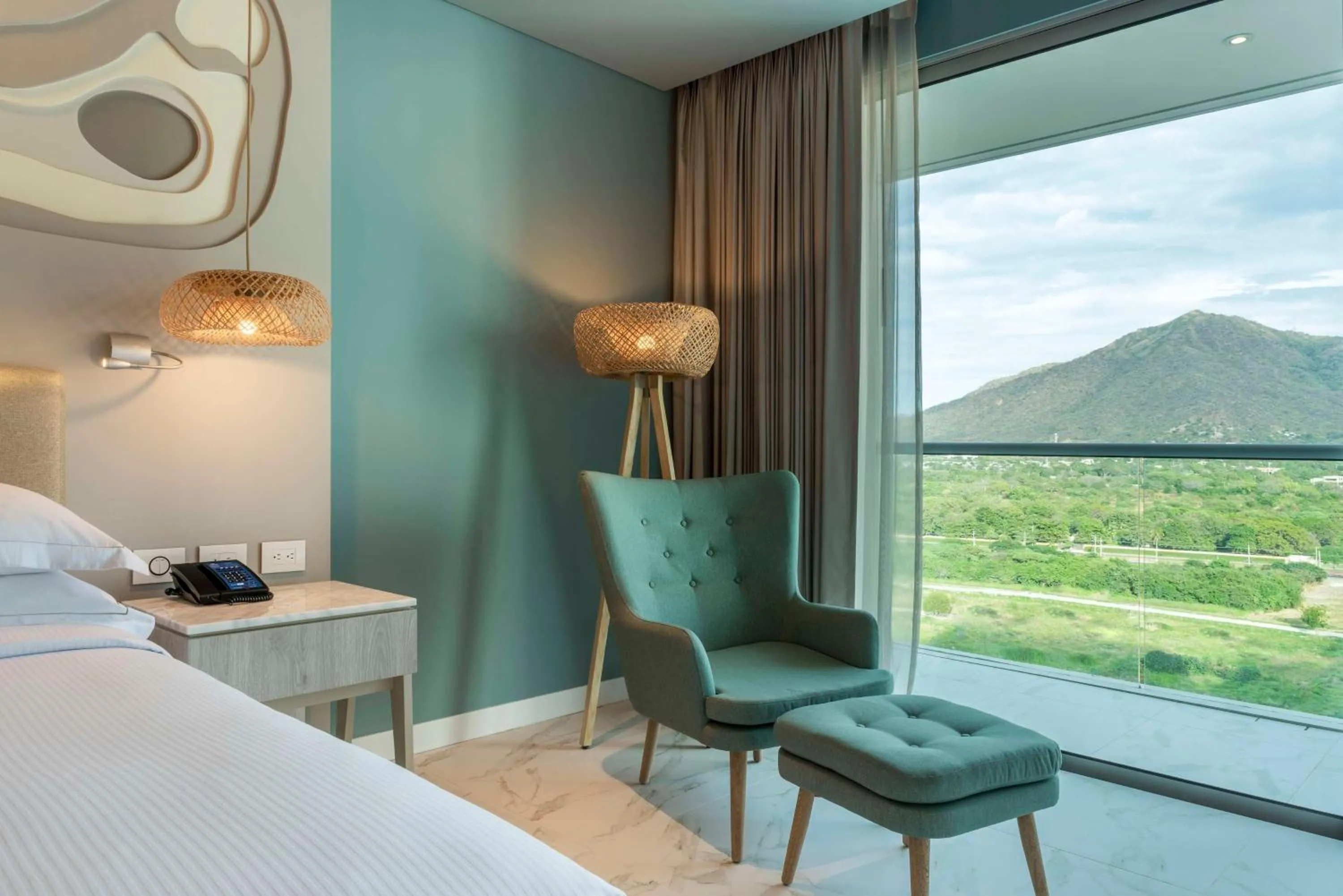 View (from property/room), Bed in Hilton Santa Marta