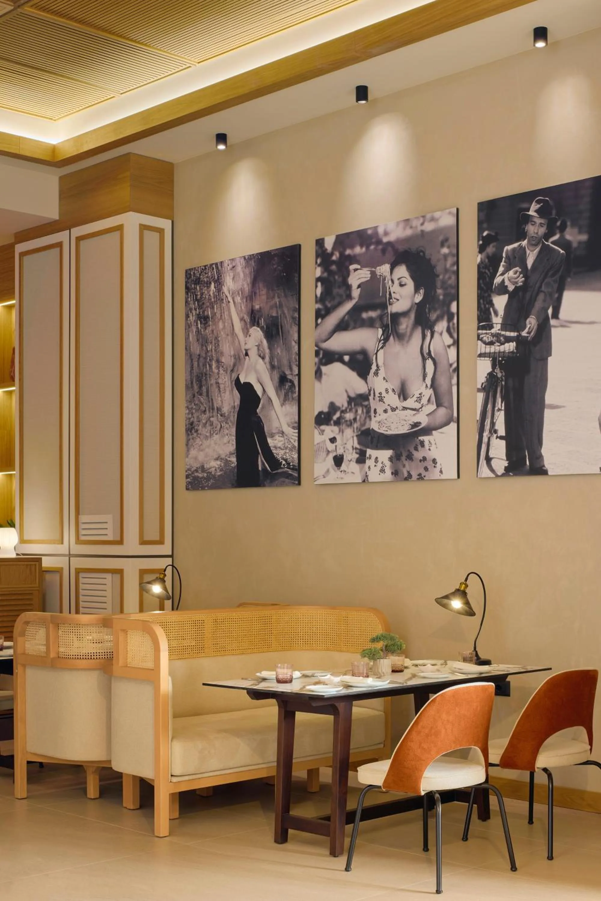 Restaurant/places to eat in Meliá Durrës Albania