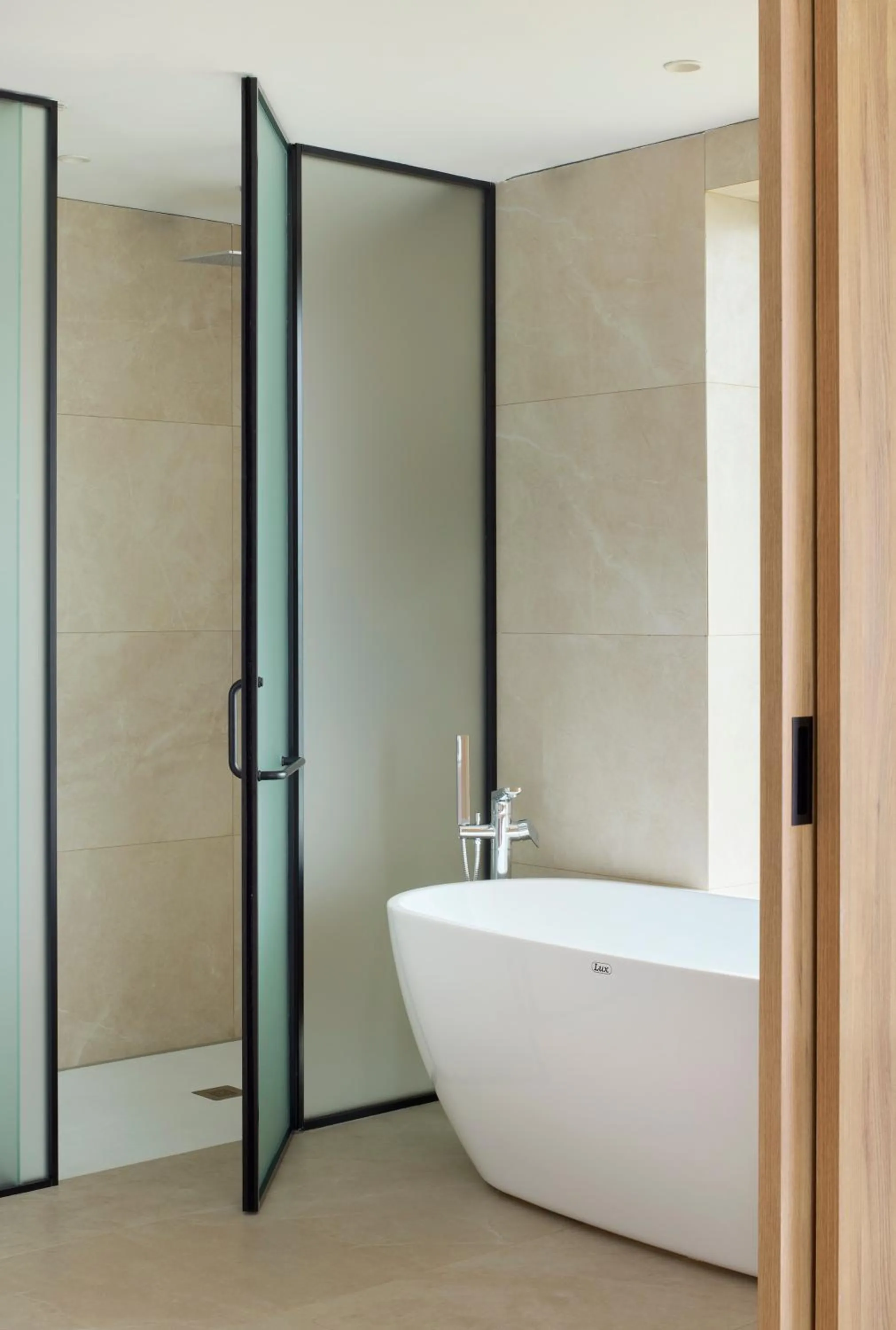 Shower in Meliá Durrës Albania