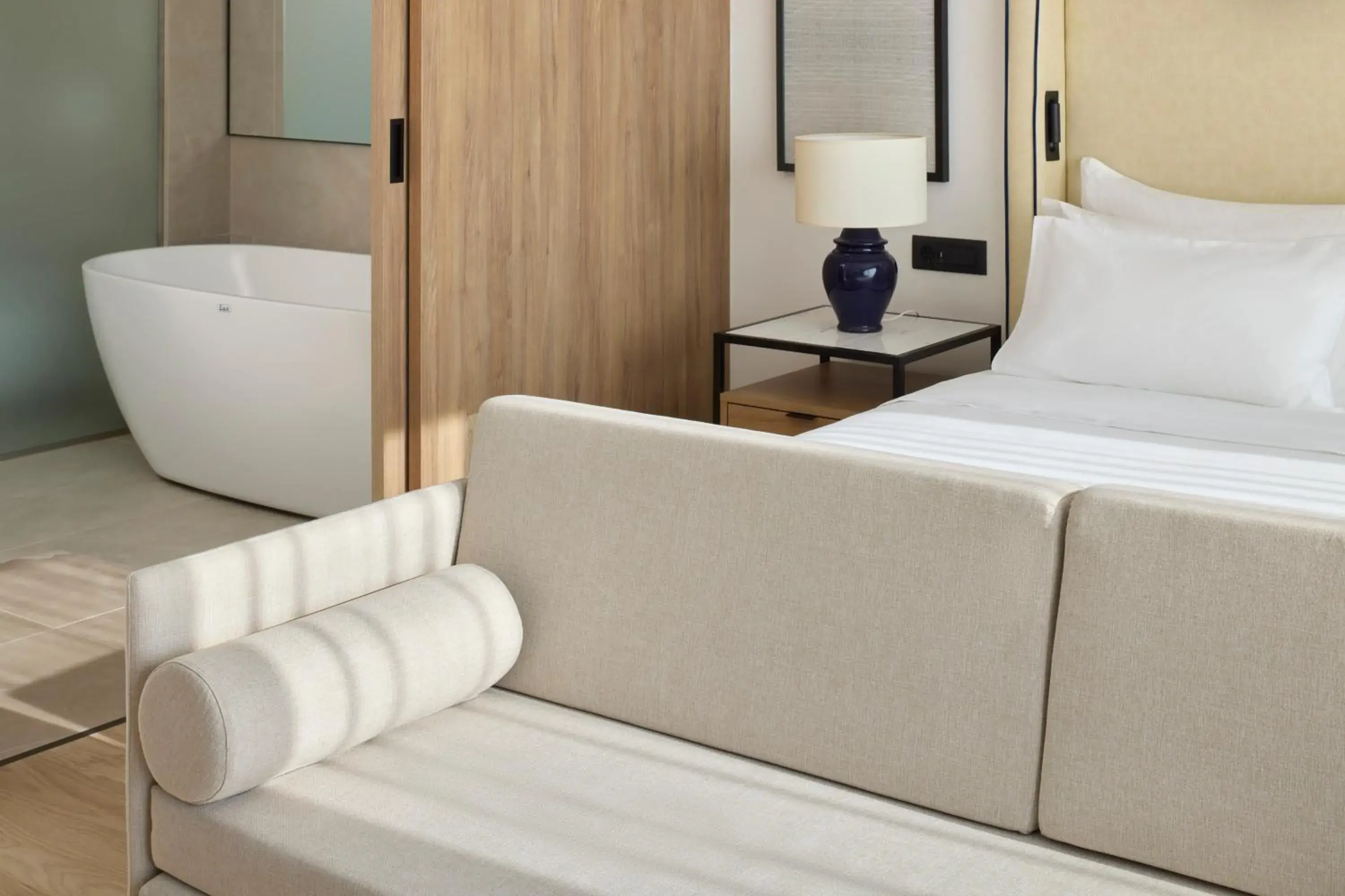 Deluxe Infinity Pool View with Private Garden in Meliá Durrës Albania Deluxe Infinity Pool View with Private Garden in Meliá Durrës Albania